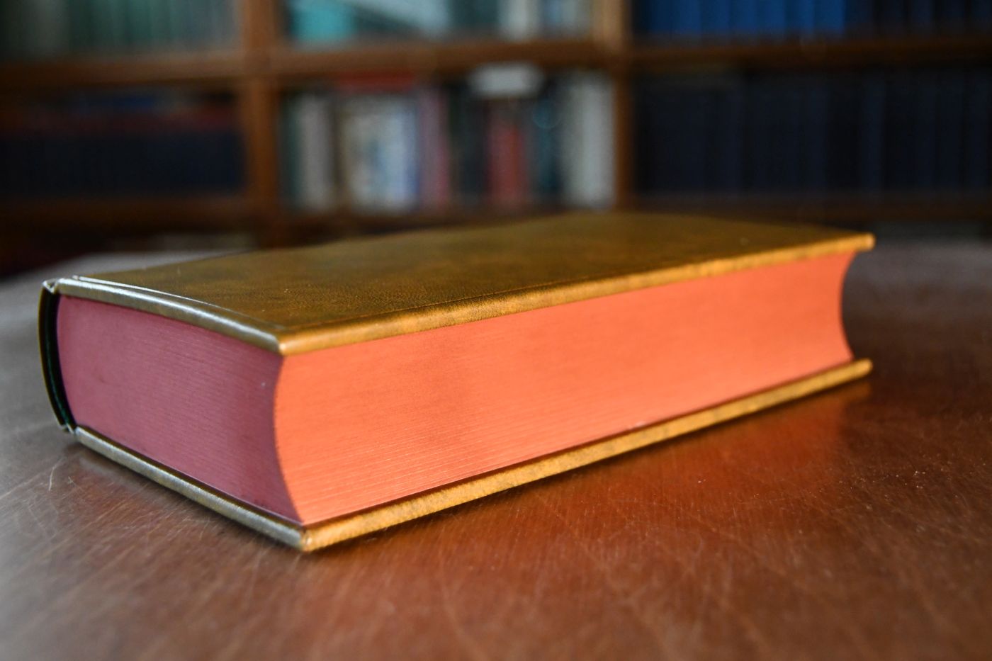 Die göttliche Ordnung in den Veränderungen des menschlichen Geschlechts, aus der Geburt, Tod, und Fortpflantzung desselben. Nebst einer Vorrede Christian Wolffens. Beigegeben Vademecum zu dem deutschen Klassiker der Bevölkerungswissenschaft Hrsg. Herbert Hax, Düsseldorf, Verlag Wirtschaft und Finanzen, 215 S., ISBN 5878811594.