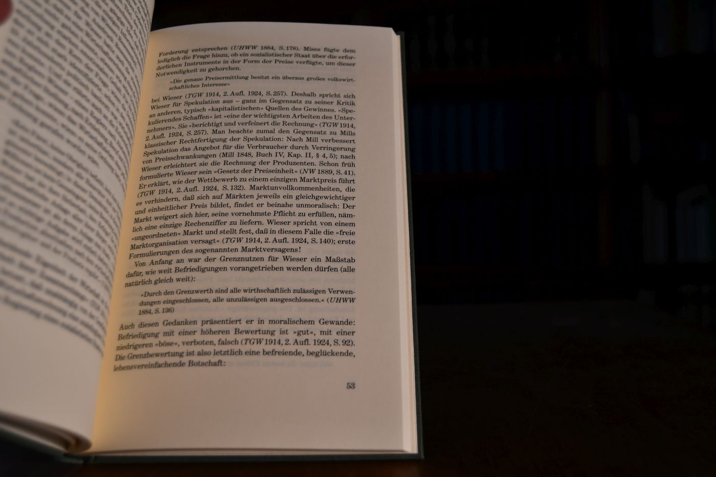 Über den Ursprung und die Hauptgesetze des wirthschaftlichen Werthes. Beigegeben Vademecum zu einem Klassiker der österreichischen Schule, Herausgeber; Herbert Hax, Düsseldorf, Verlag Wirtschaft und Finanzen, 1999, 159 S., Pappband, ISBN 3878811381.