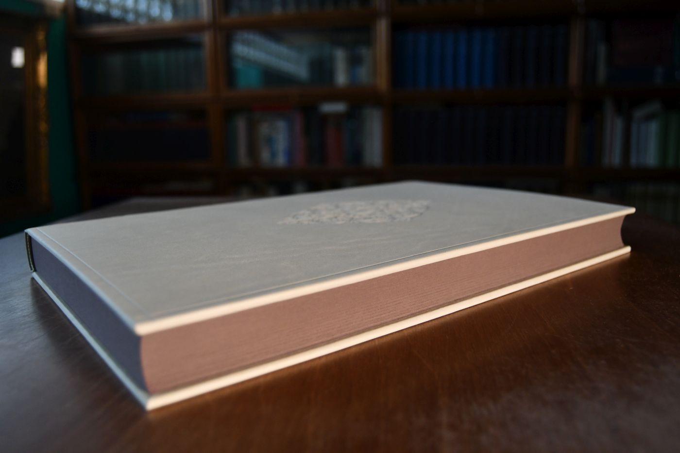 Ökonomie und Ethik aus De Iustitia et Iure. Textauswahl von Toon van Houdt. Herausgegeben von Bertram Schefold. Beigegeben Vademecum zu einem Klassiker der spätscholastischen Wirtschaftsanalyse, Düsseldorf, Verlag Wirtschaft und Finanzen, 1999, 159 S., Pappband, ISBN 3878811373.