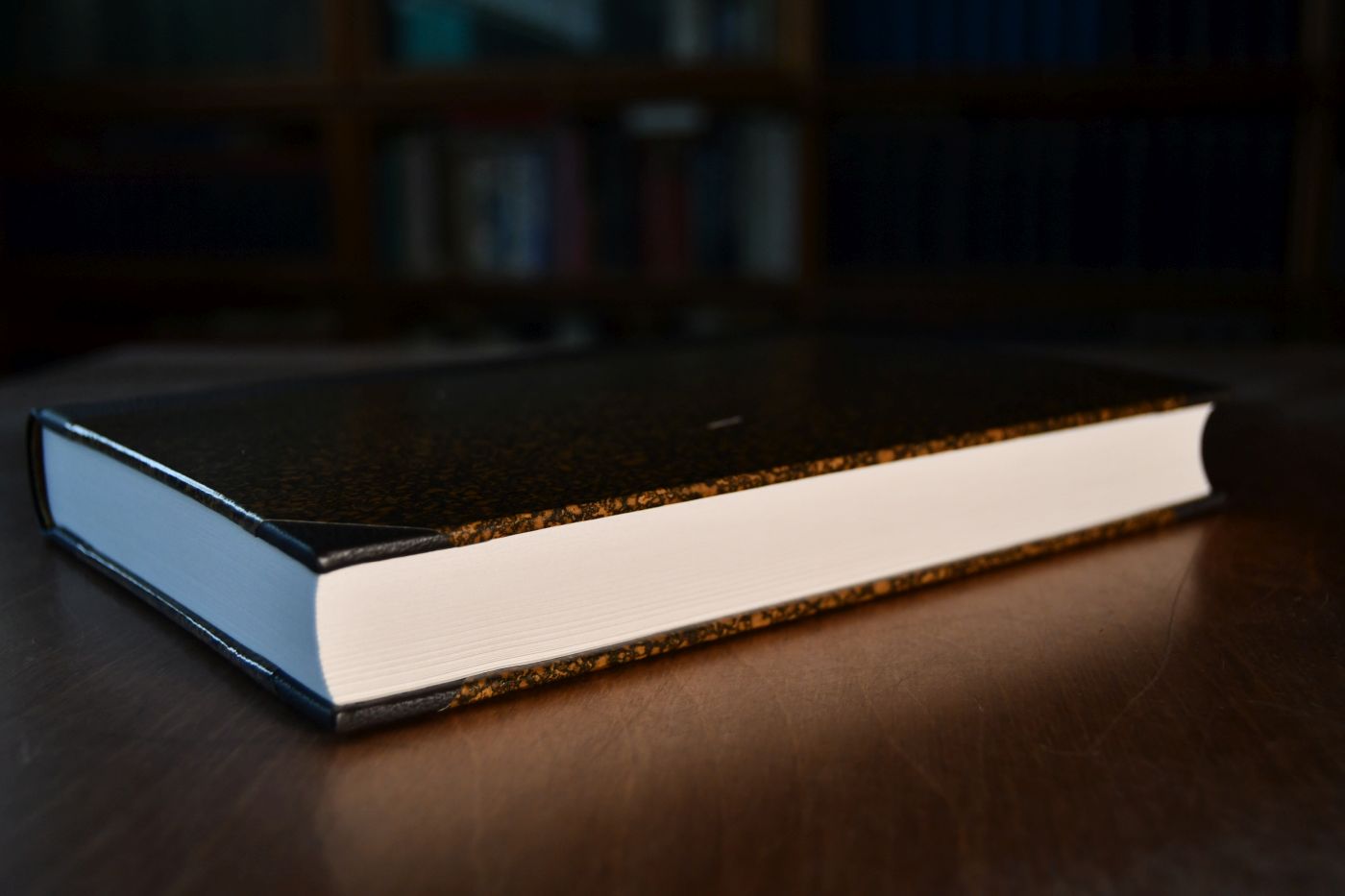 Die räumliche Ordnung der Wirtschaft. Eine Untersuchung über Standort, Wirtschaftsgebiete und internationalen Handel. Beigegeben Vademecum zu einem Klassiker der Standorttheorie, Düsseldorf, Verlag Wirtschaft und Finanzen, 2001, 104 S., Pappband, ISBN 3878811632.