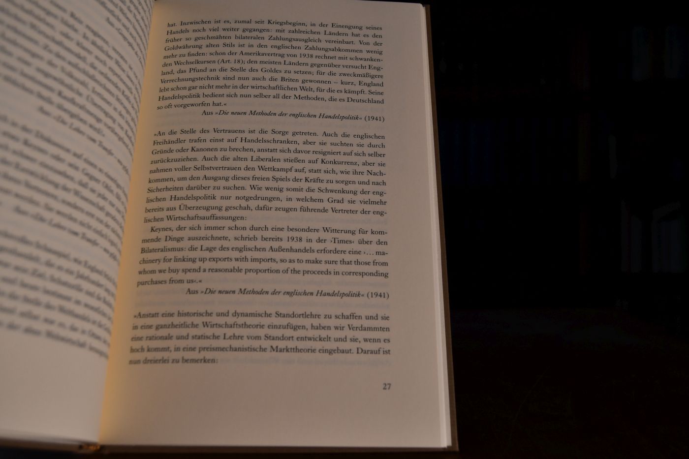 Die räumliche Ordnung der Wirtschaft. Eine Untersuchung über Standort, Wirtschaftsgebiete und internationalen Handel. Beigegeben Vademecum zu einem Klassiker der Standorttheorie, Düsseldorf, Verlag Wirtschaft und Finanzen, 2001, 104 S., Pappband, ISBN 3878811632.