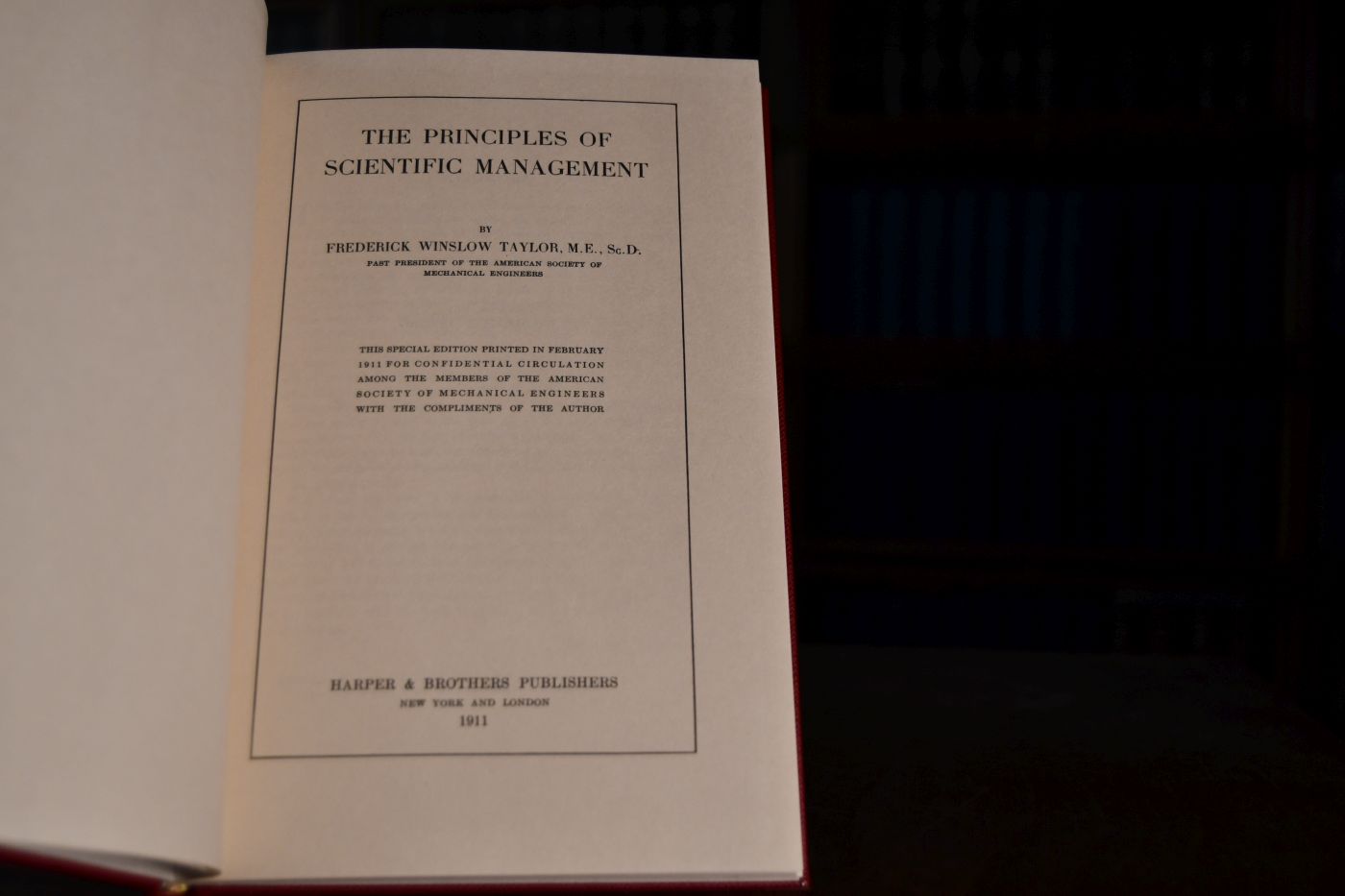 The Priciples of scientific Management. Beigegeben Vademecum zu einem Klassiker der wissenschaftlichen Betriebsführung, Düsseldorf, Verlag Wirtschaft und Finanzen, 1996, 127 S., Pappband, ISBN 3878811020.
