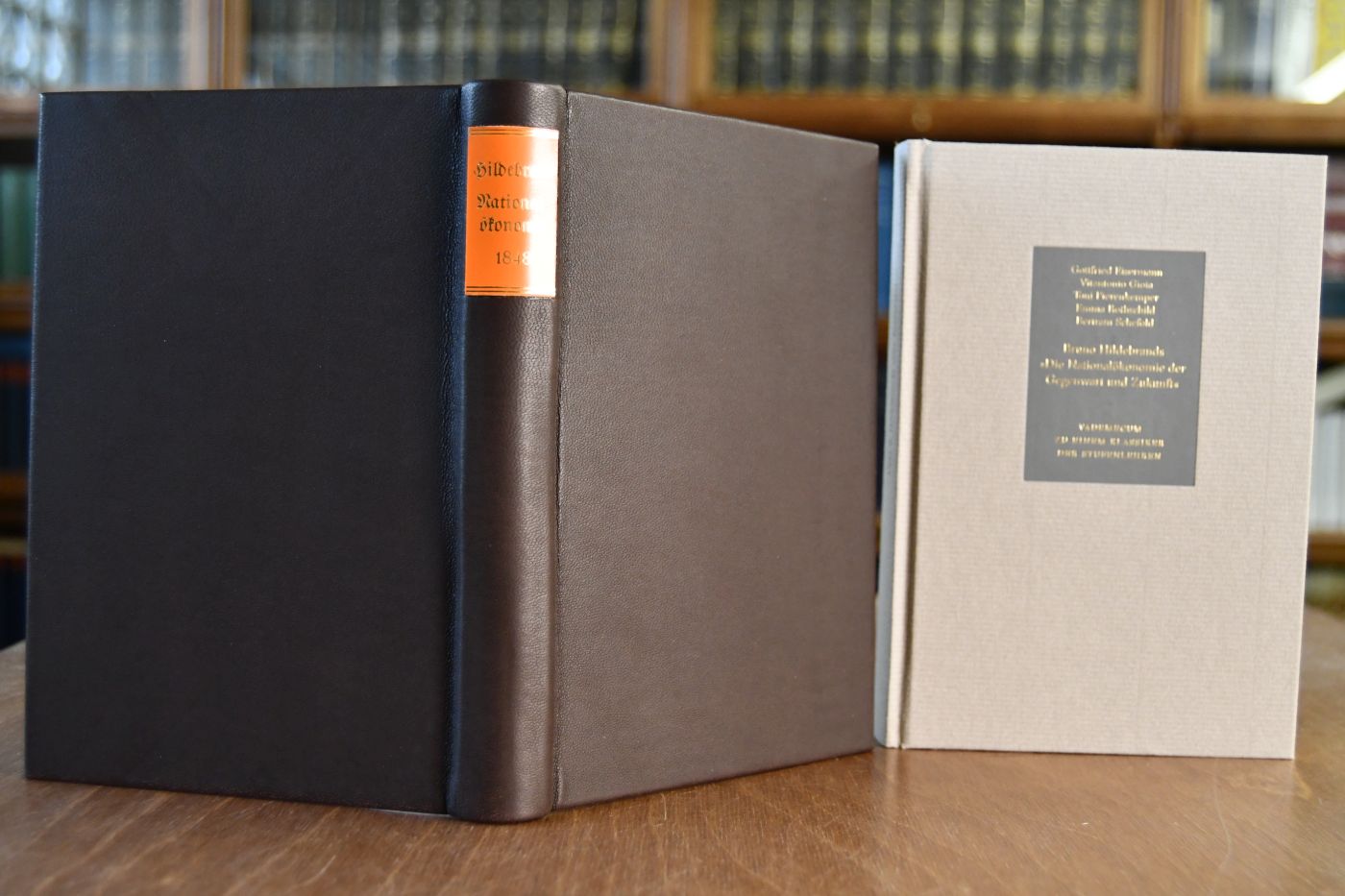 Die Nationalökonomie der Gegenwart und Zukunft Erster Band. Beigegeben Vademecum zu einem Klassiker der Stufenlehren, Düsseldorf, Verlag Wirtschaft und Finanzen, 1998, 288 S., Pappband, ISBN 3878811306.