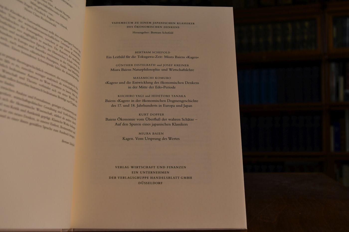 Kagen. Beigegeben Vademecum zu einem japanischen Klassiker des ökonomischen Denkens, Düsseldorf, Verlag Wirtschaft und Finanzen, 2001, 232 S., Pappband, ISBN 3878811640.