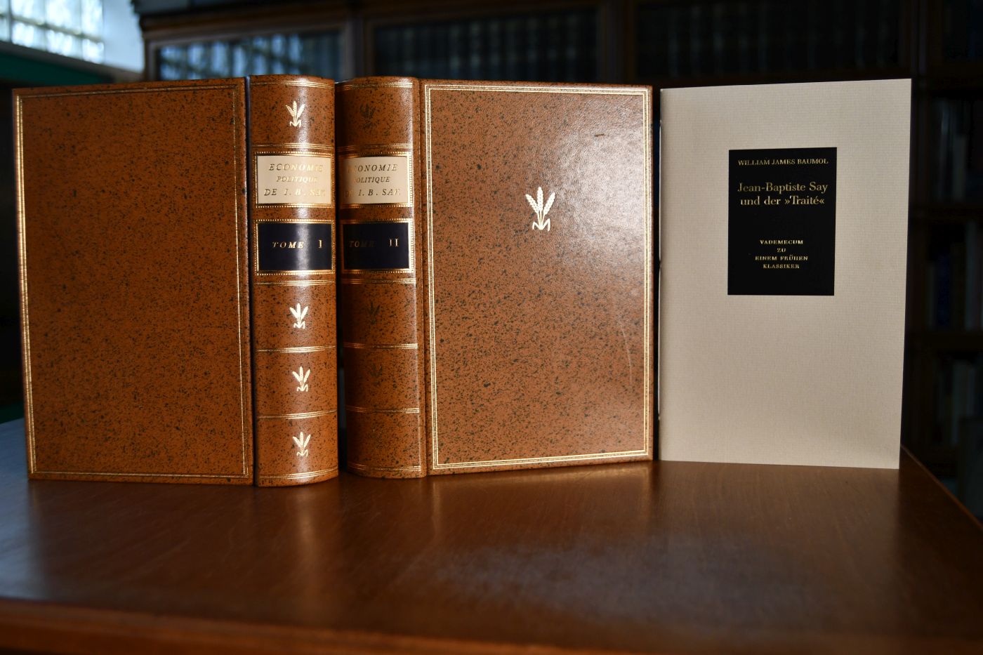 Traite d`Economie Politique. Bde. 1+2. Beigegeben Vademecum zu einem frühen Klassiker der ökonomischen Wissenschaft, Düsseldorf, Verlag Wirtschaft und Finanzen, 1986, 57 S., Broschur, ISBN 3878810148.
