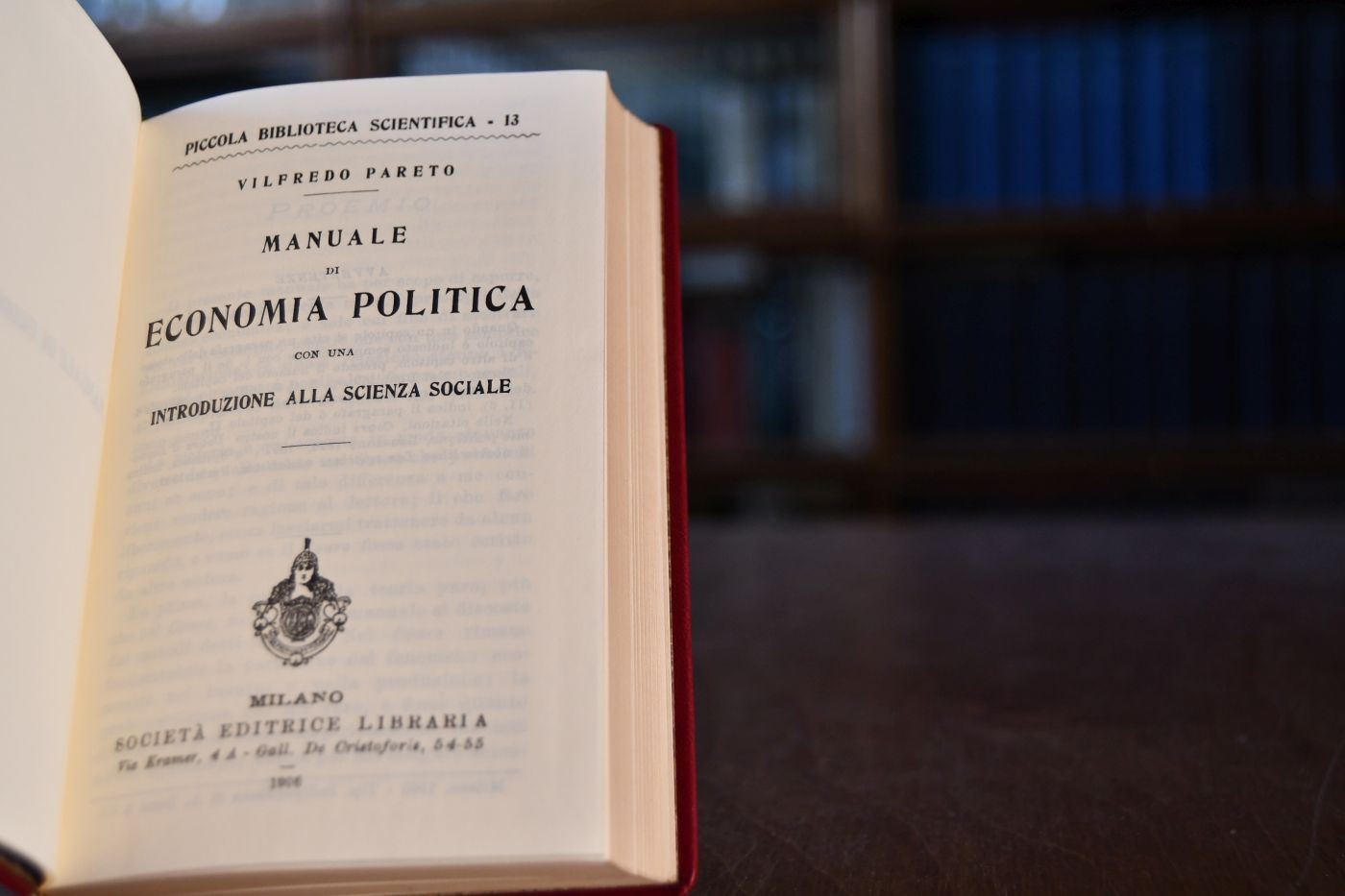 Manuale di Economia Politica. Beigegeben Vademecum zu einem Klassiker der Ökonomie und Soziologie, Düsseldorf, Verlag Wirtschaft und Finanzen, 1992, 245 S., Pappband, ISBN 3878810709.