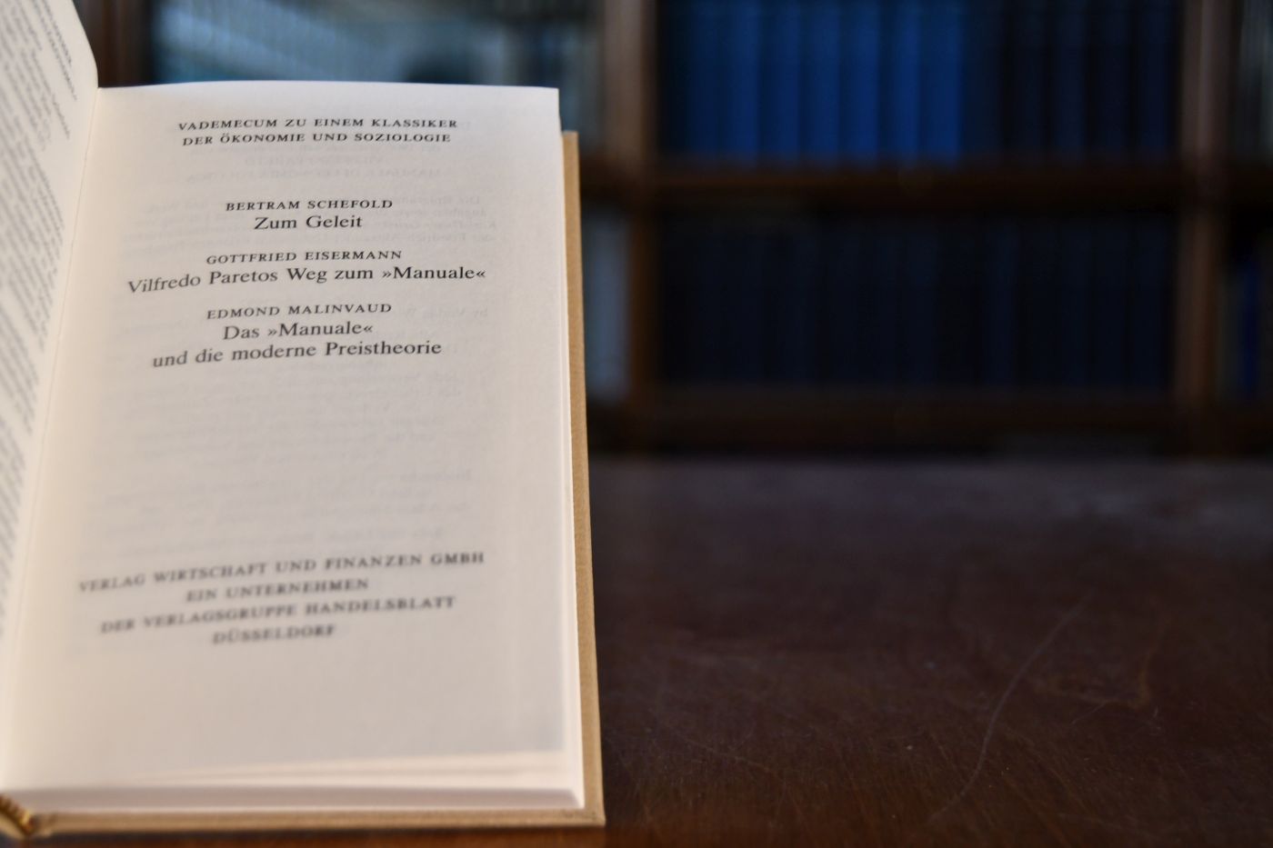 Manuale di Economia Politica. Beigegeben Vademecum zu einem Klassiker der Ökonomie und Soziologie, Düsseldorf, Verlag Wirtschaft und Finanzen, 1992, 245 S., Pappband, ISBN 3878810709.
