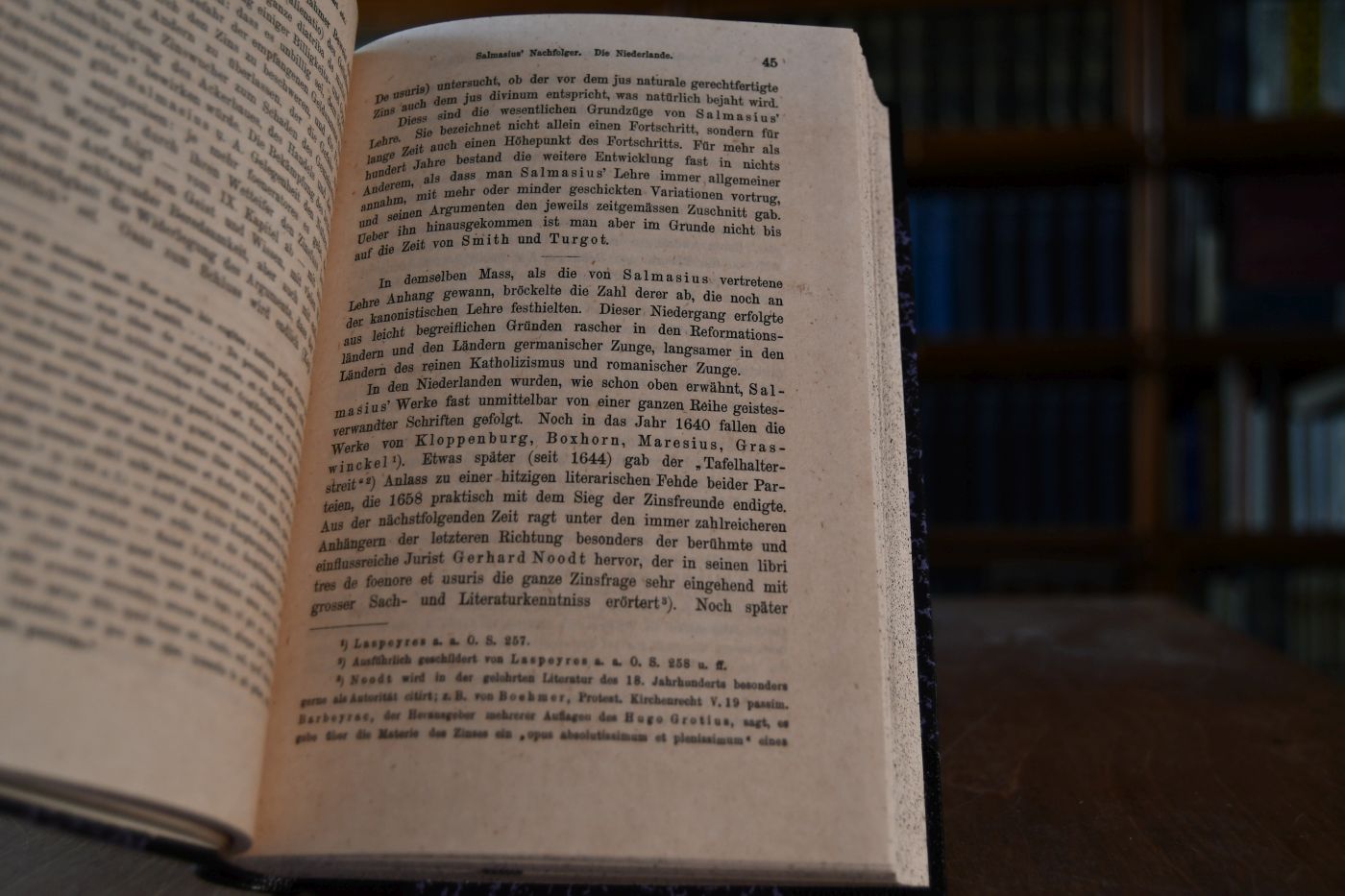 Geschichte und Kritik der Kapitalzins-Theorien. Beigegeben Vademecum zu einem Klassiker der Theoriegeschichte, Düsseldorf, Verlag Wirtschaft und Finanzen, 1994, 182 S., Pappband, ISBN 3878810857.