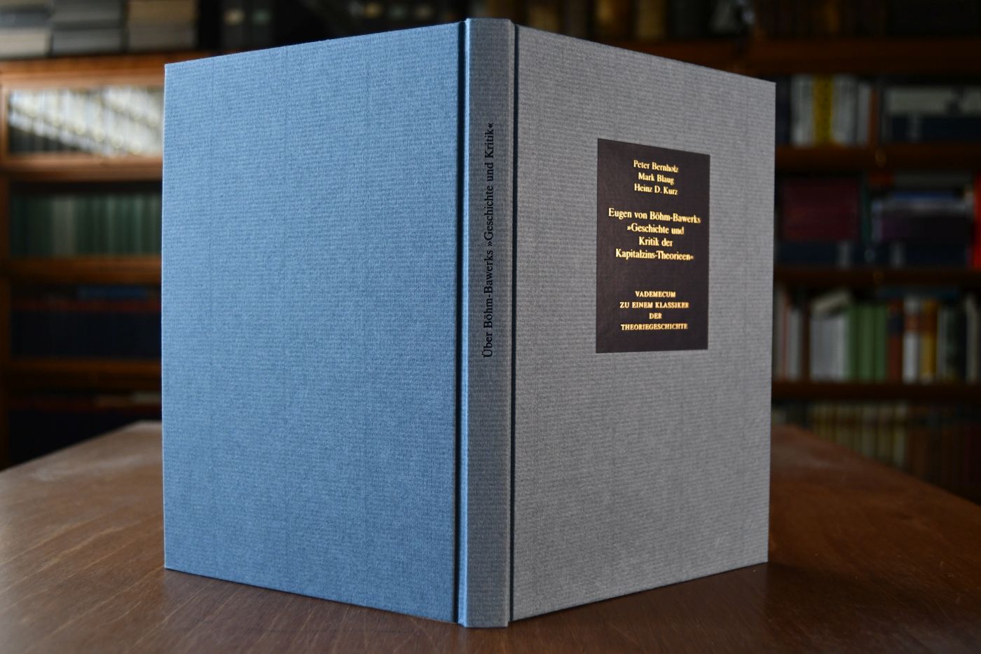 Geschichte und Kritik der Kapitalzins-Theorien. Beigegeben Vademecum zu einem Klassiker der Theoriegeschichte, Düsseldorf, Verlag Wirtschaft und Finanzen, 1994, 182 S., Pappband, ISBN 3878810857.