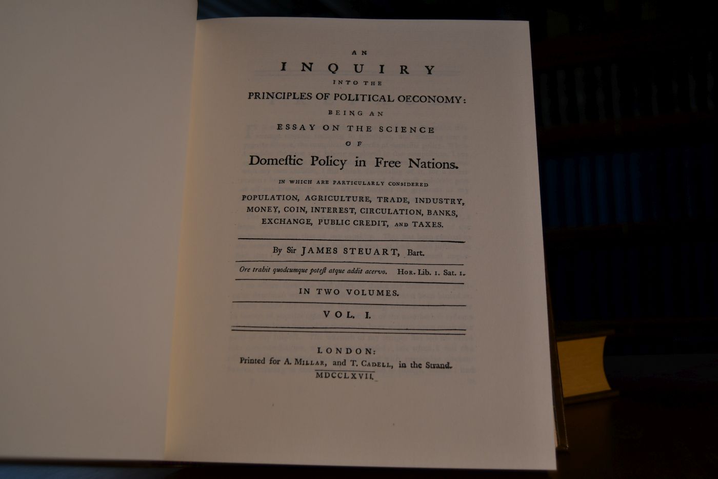 An Inquiry into the Principles of Political Oeconomy. Beigegeben Vademecum zu einer klassischen Synthese von Theorie, Geschichte und Politik, Düsseldorf, Verlag Wirtschaft und Finanzen, 1993, 109 S., Pappband, ISBN 3878810768.