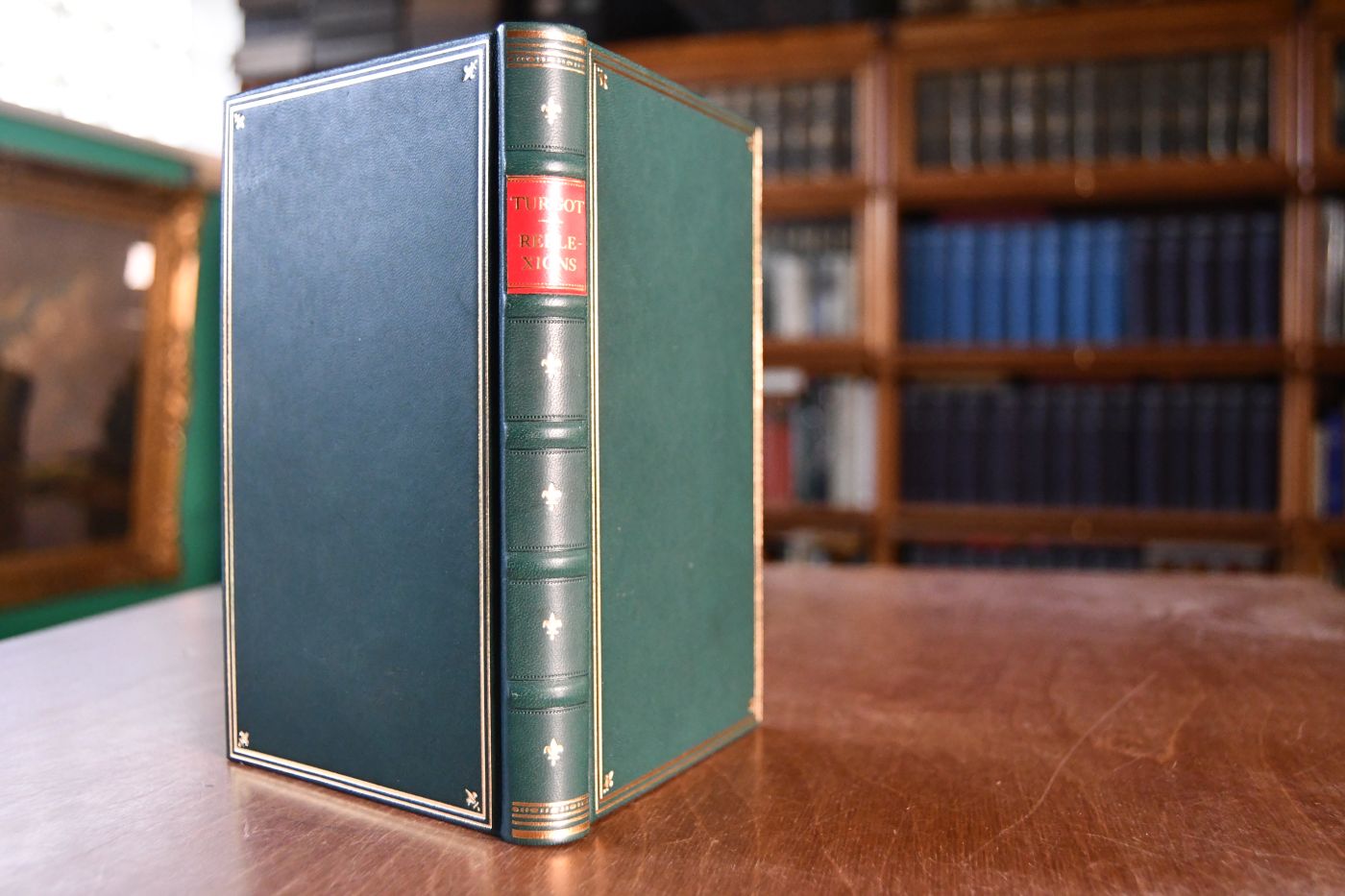 Reflexions sur la Formation et la Distribution des Richesses. Beigegeben Vademecum zu einem weitblickenden Mitbegründer der Klassik, Düsseldorf, Verlag Wirtschaft und Finanzen, 1990, 136 S., Pappband, ISBN 3878810520.