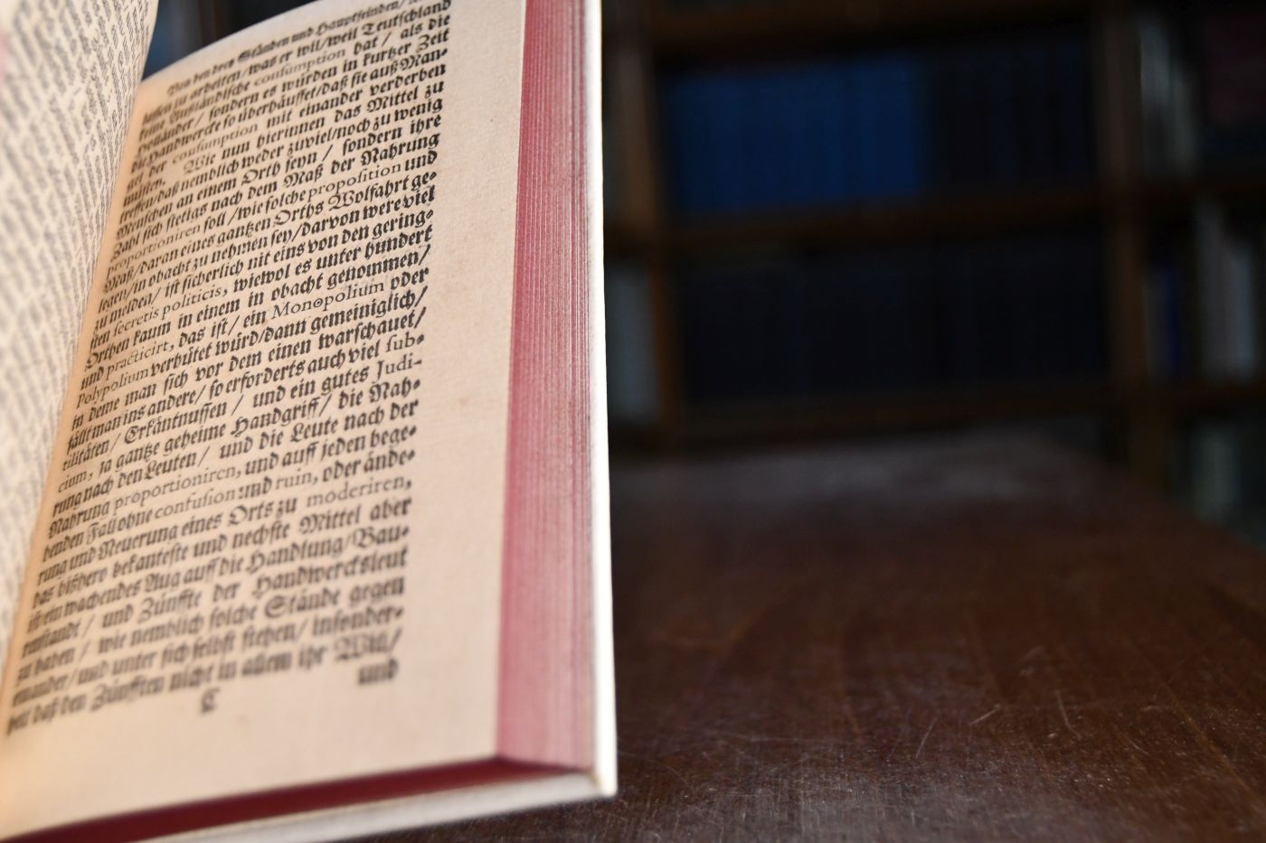 Politischer Discurs. Beigegeben Vademecum zu einem universellen merkantilistischen Klassiker, Düsseldorf, Verlag Wirtschaft und Finanzen, 1990, 119 S., Pappband, ISBN 3878810547.