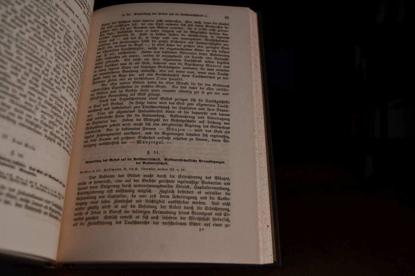 Grundriß der Volkswirthschaftslehre. Ein Leitfaden für Vorlesungen an Hochschulen und für das Privatstudium. Beigegeben Vademecum zu einem frühen Klassiker der Preistheorie, Düsseldorf, Verlag Wirtschaft und Finanzen, 1995, 120 S., Pappband, ISBN 3878810962.