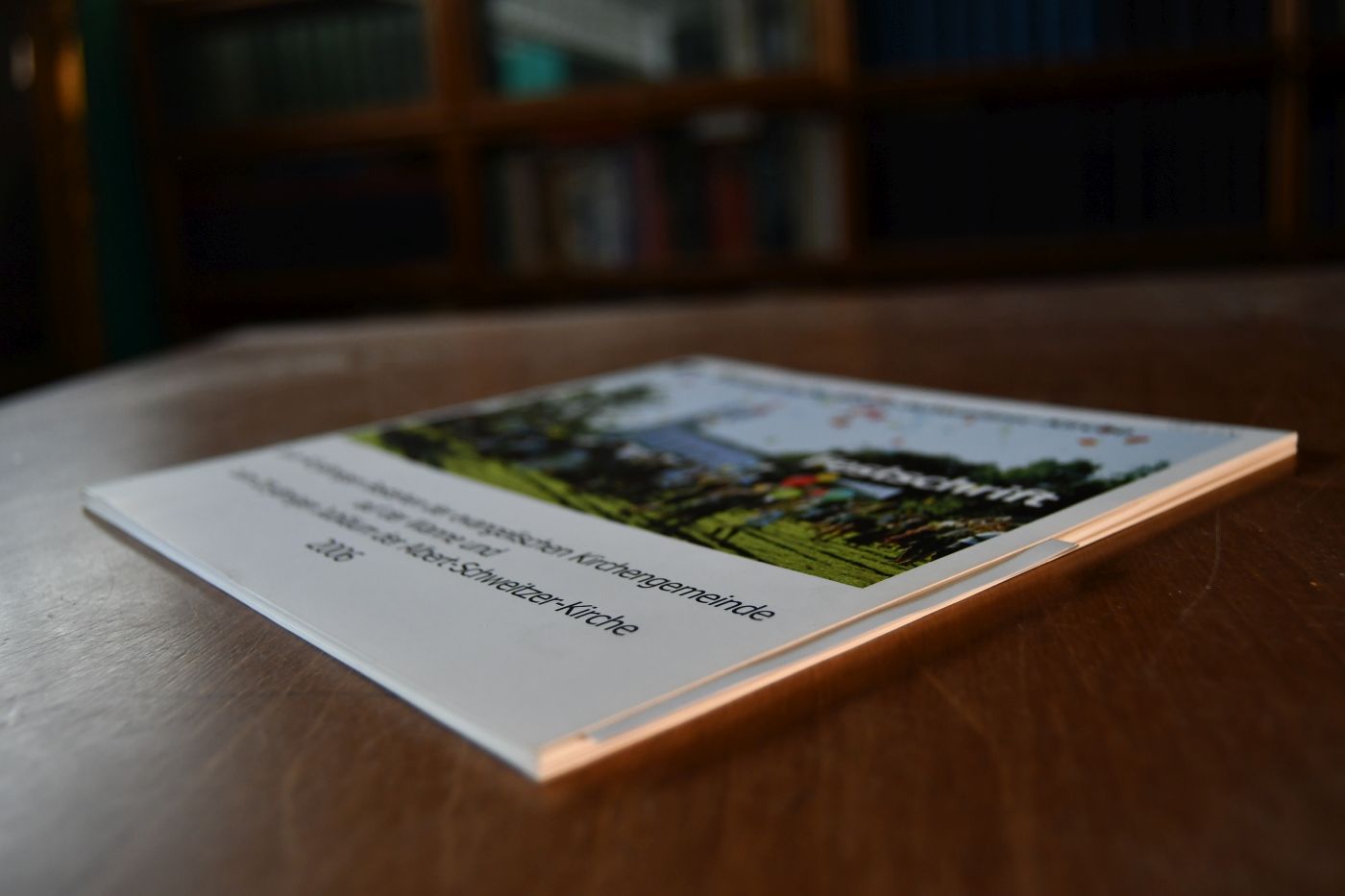 Festschrift zum 40-jährigen Bestehen der evangelischen Kirchengemeinde auf der Wanne und zum 20-jährigen Jubiläum der Albert-Schweitzer-Kirche 2006.