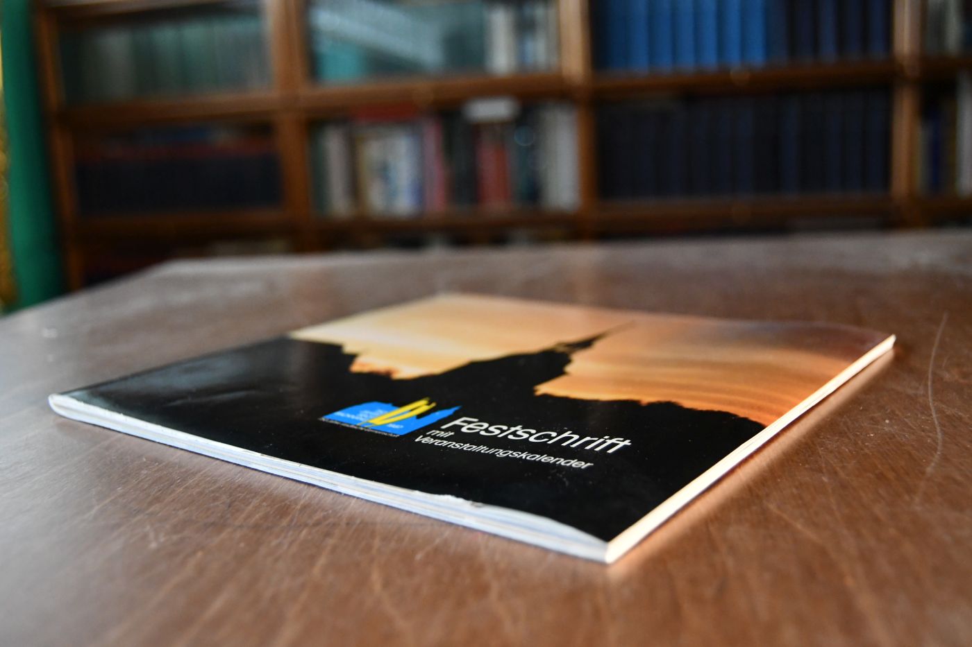 Festschrift mit Veranstaltungskalender. 750 Jahre Stadt Backnang.