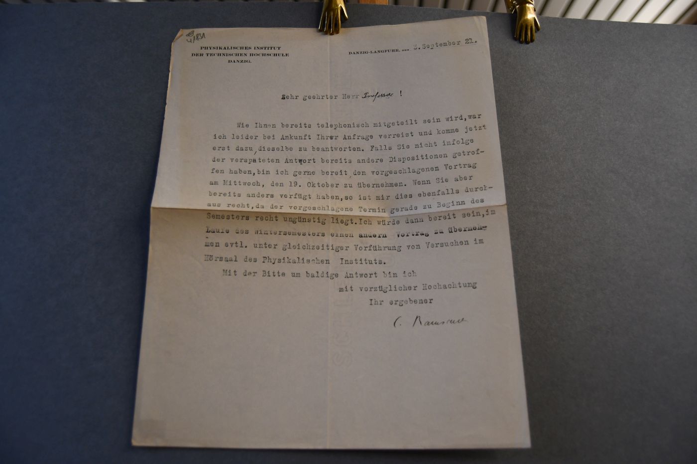 Maschinenschriftliches Schreiben desdeutschen Physikers Carl Wilhelm Ramsauer (1879-1954) vom 3. September 1921 an den Danziger Lehrer und Botaniker Konrad Lakowitz (1859-1938).
