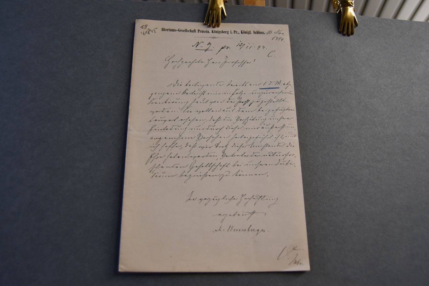 Schreiben des deutschen Sprach- und Vorgeschichtsforschers Adalbert Bezzenberger (1851-1922) vom 10. November 1894 an den Danziger Lehrer und Botaniker Konrad Lakowitz (1859-1945).
