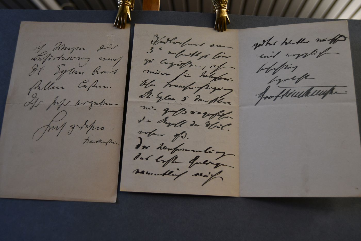Handschriftliche Briefe des deutschen Reichstagsabgeordneten Konrad August Karl Friedrich Graf Finck von Finckenstein (1856-1921) an den Danziger Lehrer und Botaniker Konrad Lakowitz (1860-1916) vom 24. Mai 1914 und vom 2. Juni 1914.