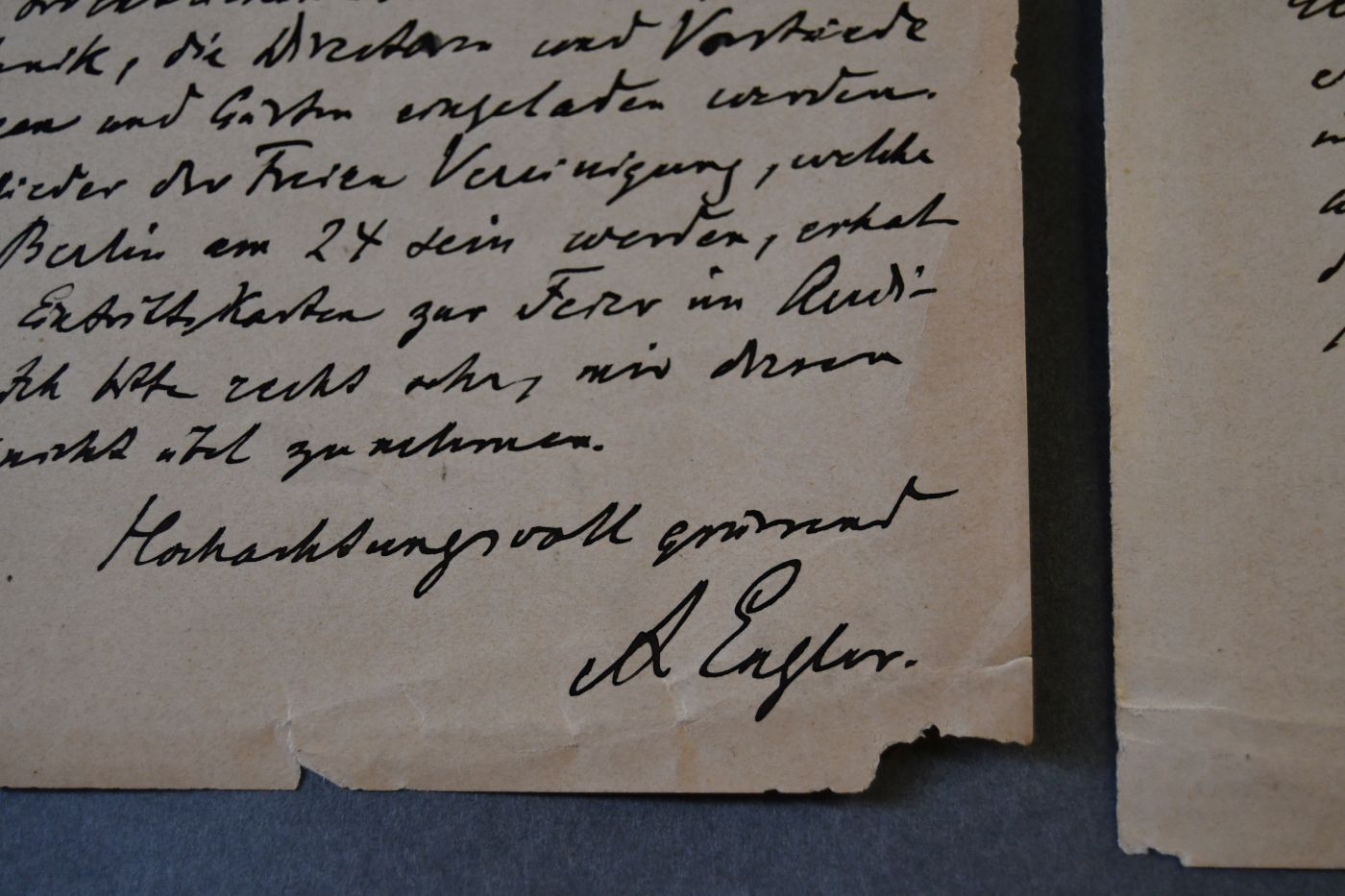 2 handschriftliche Schreiben des deutschen Botanikers Alfred Engler (1844-1930) vom 23.Juli 1909 und vom 26. März 1910 an den Danziger Lehrer und Botaniker Konrad Lakowitz (1859-1938).