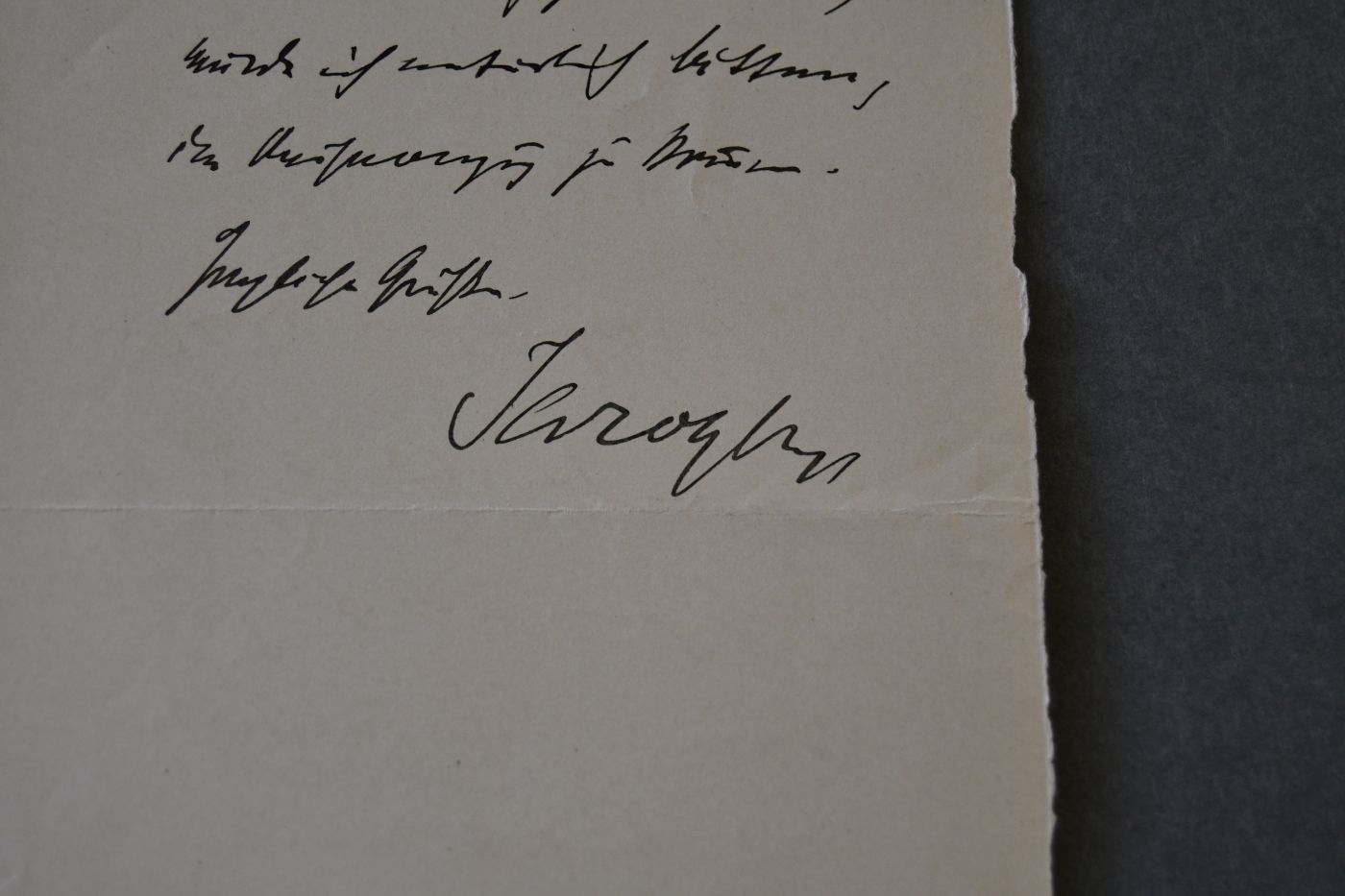 5 handschriftliche Briefe des Regierungspräsidenten von Danzig und Münster Jaroslaw von Jarotzky (1851-1928) vom 14. Mai 1907, 28. Juni 1908, 27. Februar 1909, 10.+17. Mai 1915 an den Danziger Lehrer und Botaniker Konrad Lakowitz (1859-1938).