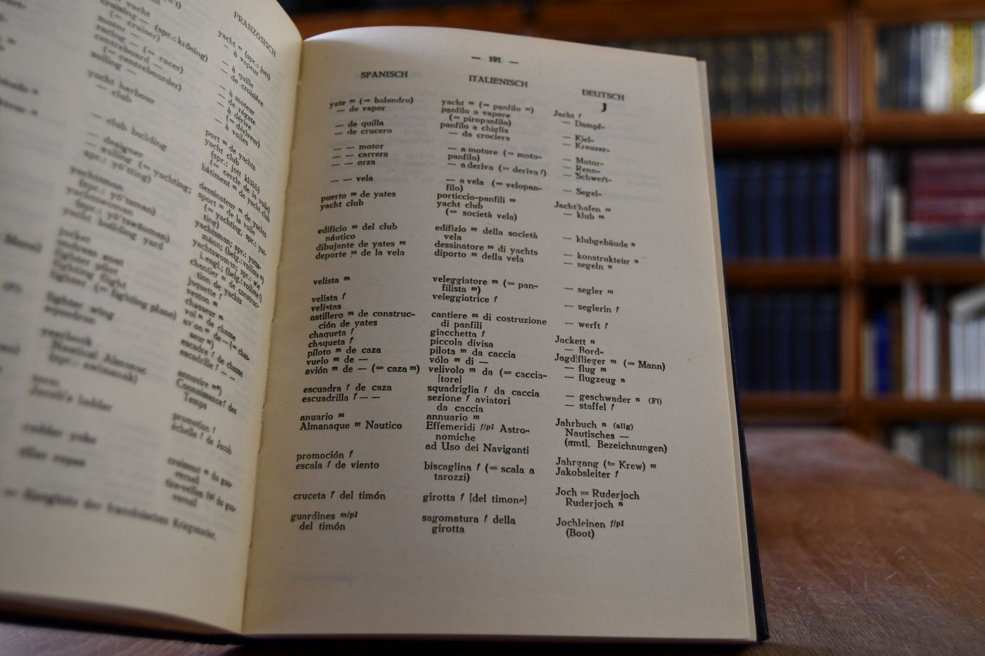 Marinewörterbuch fünfsprachig. Deutsch, englisch, französisch, spanisch, italienisch (MWF) + Stichwortverzeichnis zum Marinewörterbuch Fünfsprachig (MWF).