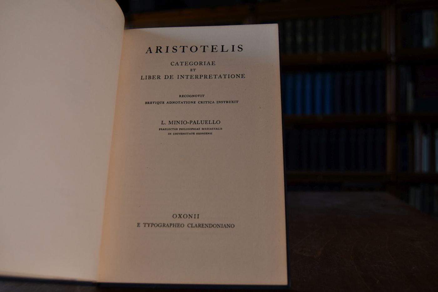 Aristotelis. Categoriae et liber de interpretatione. Recognovit brevique abnotatione critica instruxit L. Minio-Paluello.