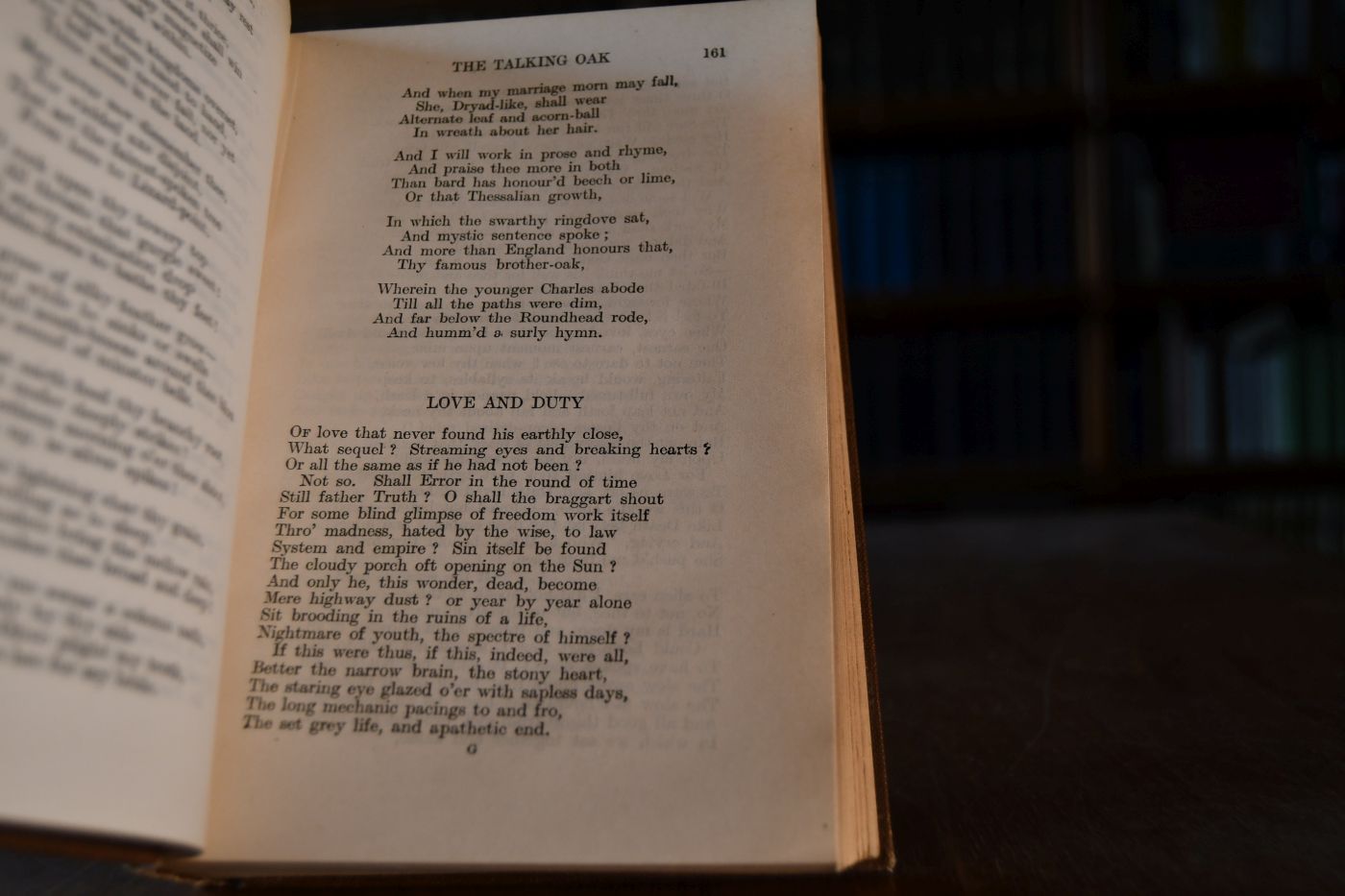 Poems of Tennyson. Including `The Princess,` `In Memoriam,` `Maud,` Four `Idylls of the King,` `Enoch Arden` etc. With an Introduction by Sir Herbert Warren.