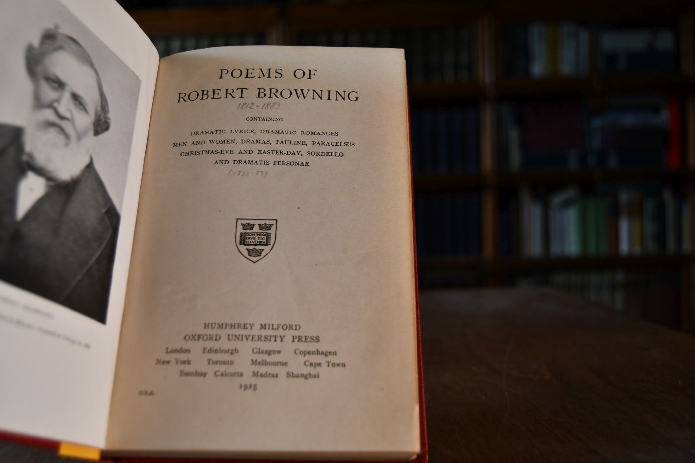 Poems of Robert Browning. Containing Dramatic Lyrics, Dramatic Romances, Men and Women, Dramas, Pauline, Paracelsus, Christmas-Eve and Easter-Day, Sordello and Dramatis Personae.