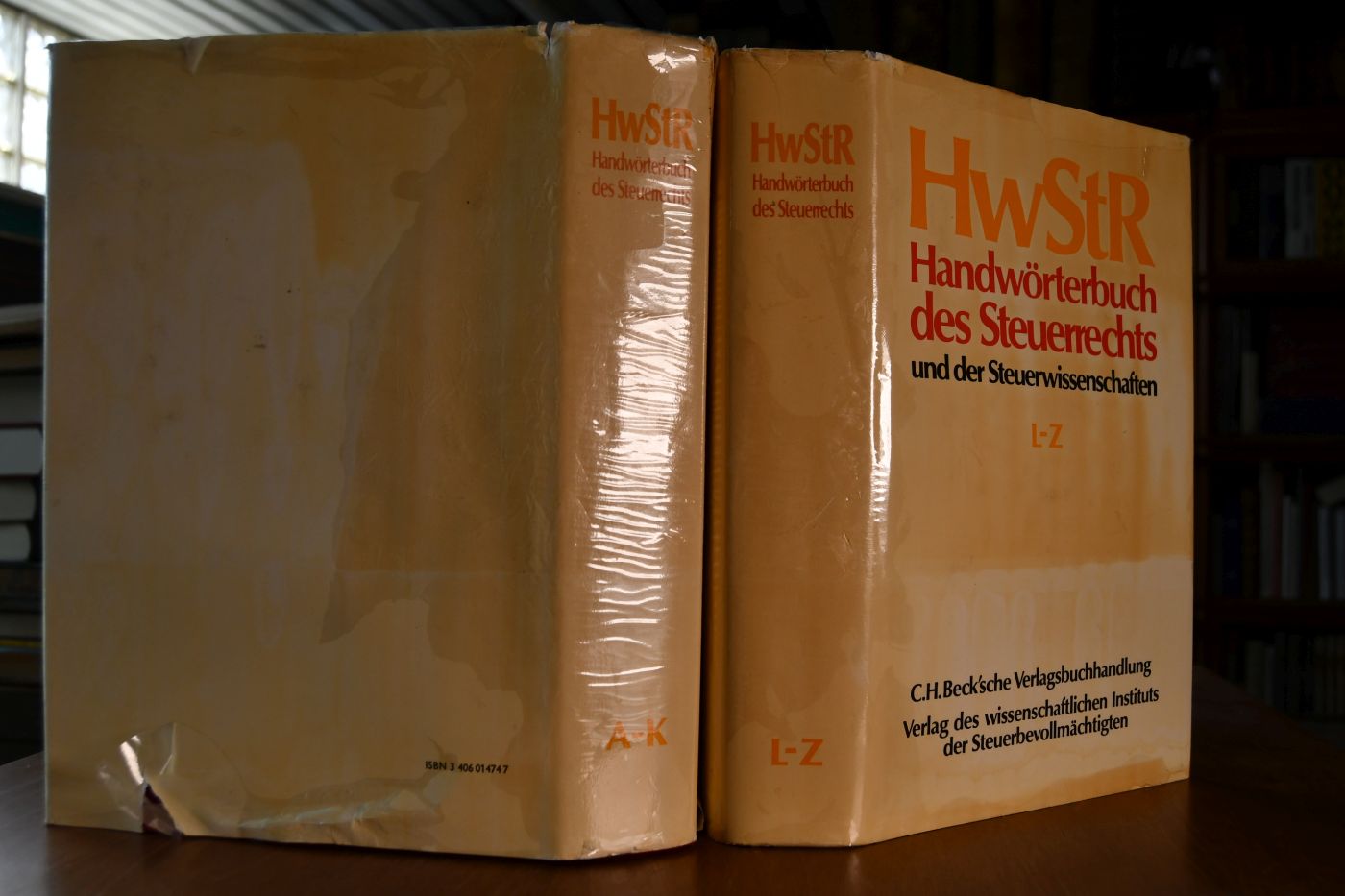 Handwörterbuch des Steuerrechts unter Einschluss von betriebswirtschaftlicher Steuerlehre, Finanzrecht, Finanzwissenschaft. 2 Bde.