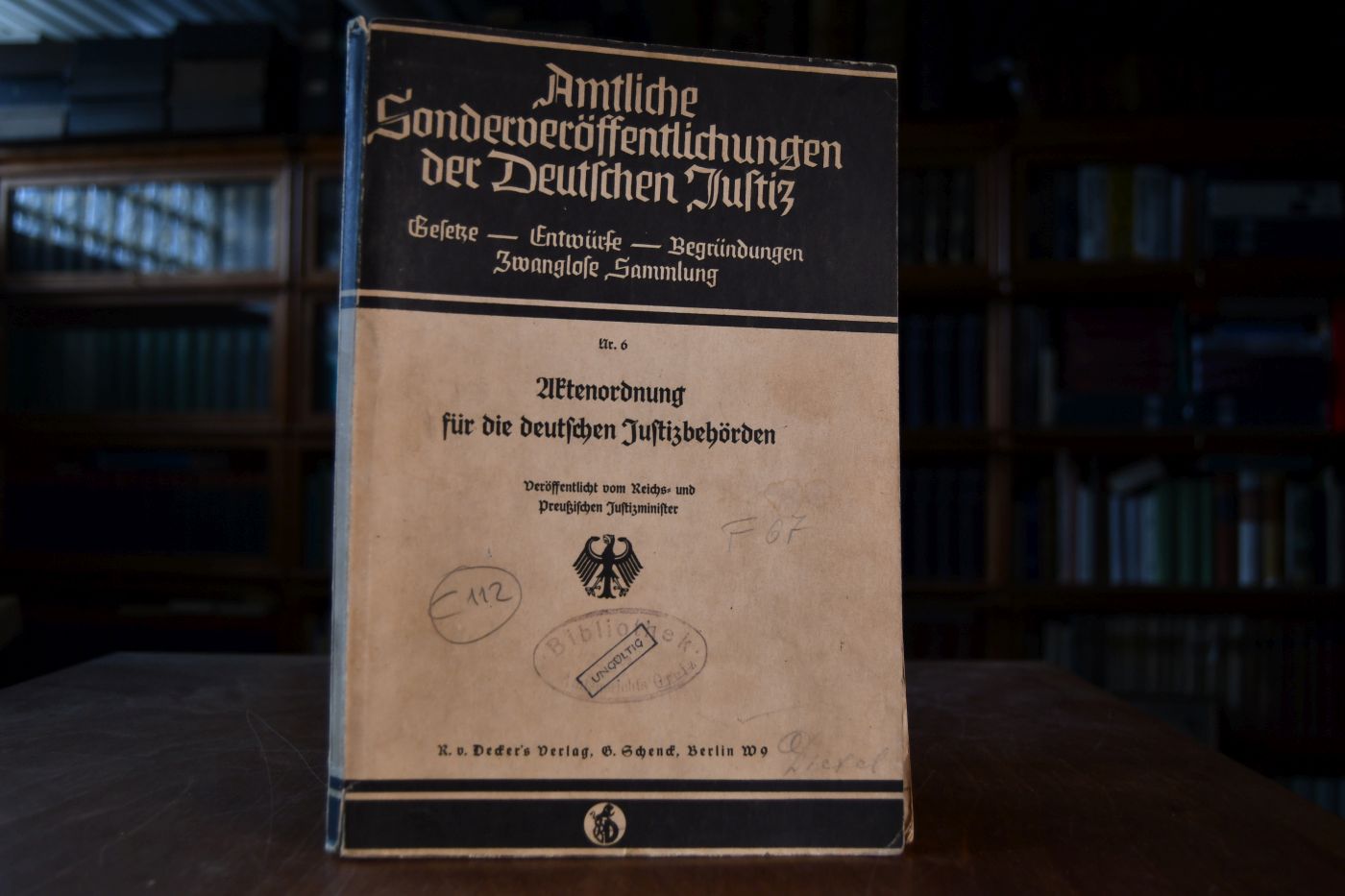 Anweisung für die Verwaltung des Schriftguts bei den Geschäftsstellen der Gerichte und Staatsanwaltschaften vom 28. November 1934 (Aktenordnung-AktO).