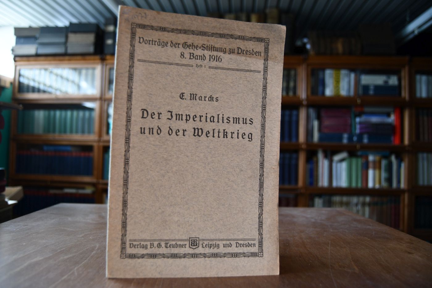 Die Imperialismus und der Weltkrieg. Vortrag gehalten in der Gehe-Stiftung zu Dresden am 9. Oktober 1915.