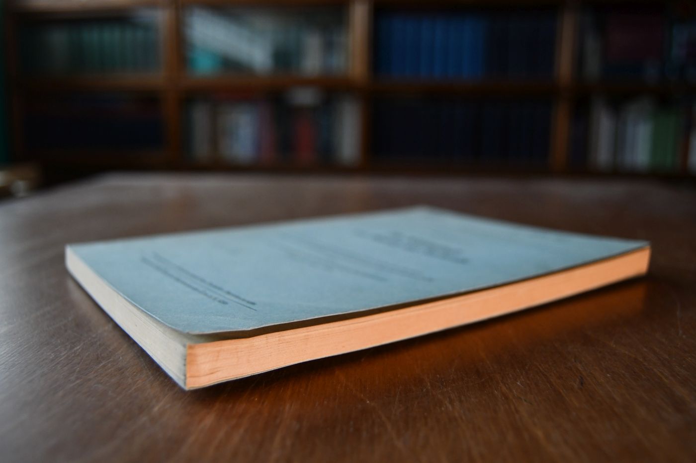 Die Wissenschaft zum Spruch von Karlsruhe. Kritische Betrachtungen zum Beamten- und Soldatenurteil des Bundesverfassungsgerichts und Beschluss des Bundesgerichtshofes vom 20. Mai 1954.