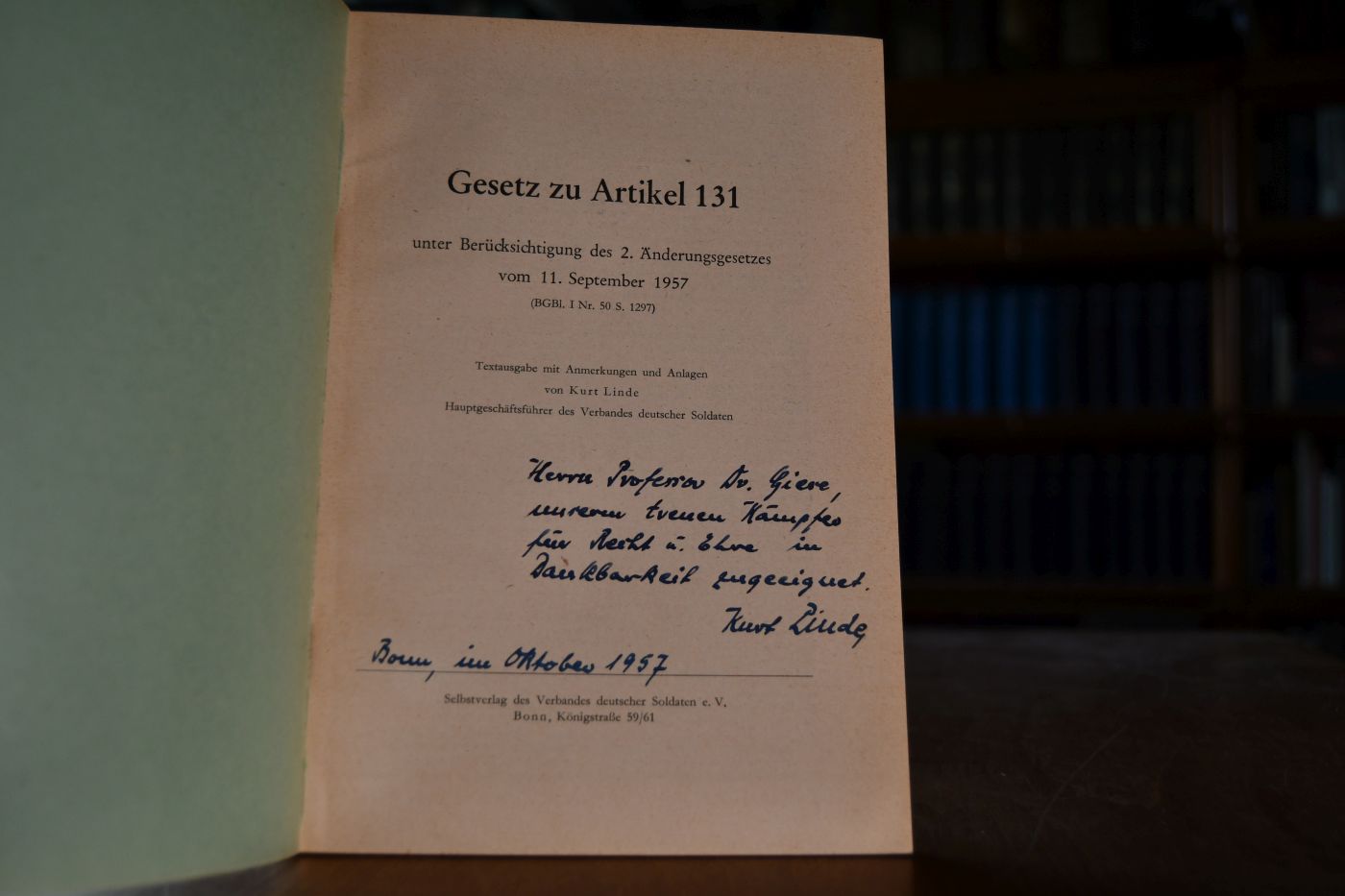 Gesetz zu Artikel 131 unter Berücksichtigung des 2. Änderungsgesetzes vom 11. September 1957.