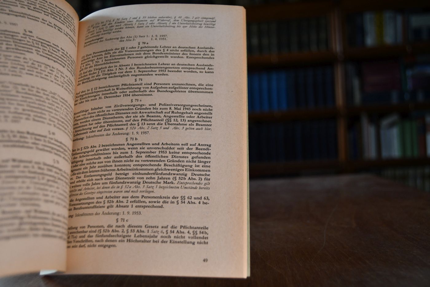 Gesetz zu Artikel 131 unter Berücksichtigung des 2. Änderungsgesetzes vom 11. September 1957.