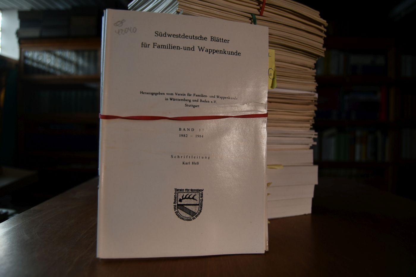Südwestdeutsche Blätter für Familien- und Wappenkunde Bd. 17 (1982-1984) - Bd. 28 (2010). Bis Bd. 24 in Einzelheften jeweils mit Registerheft.