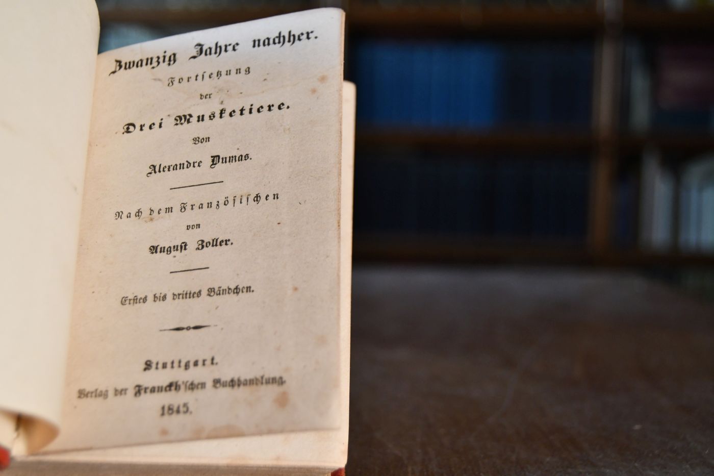 Zwanzig Jahre nachher. Fortsetzung der Drei Musketiere. 1.-14. Bändchen in zwei Bänden.