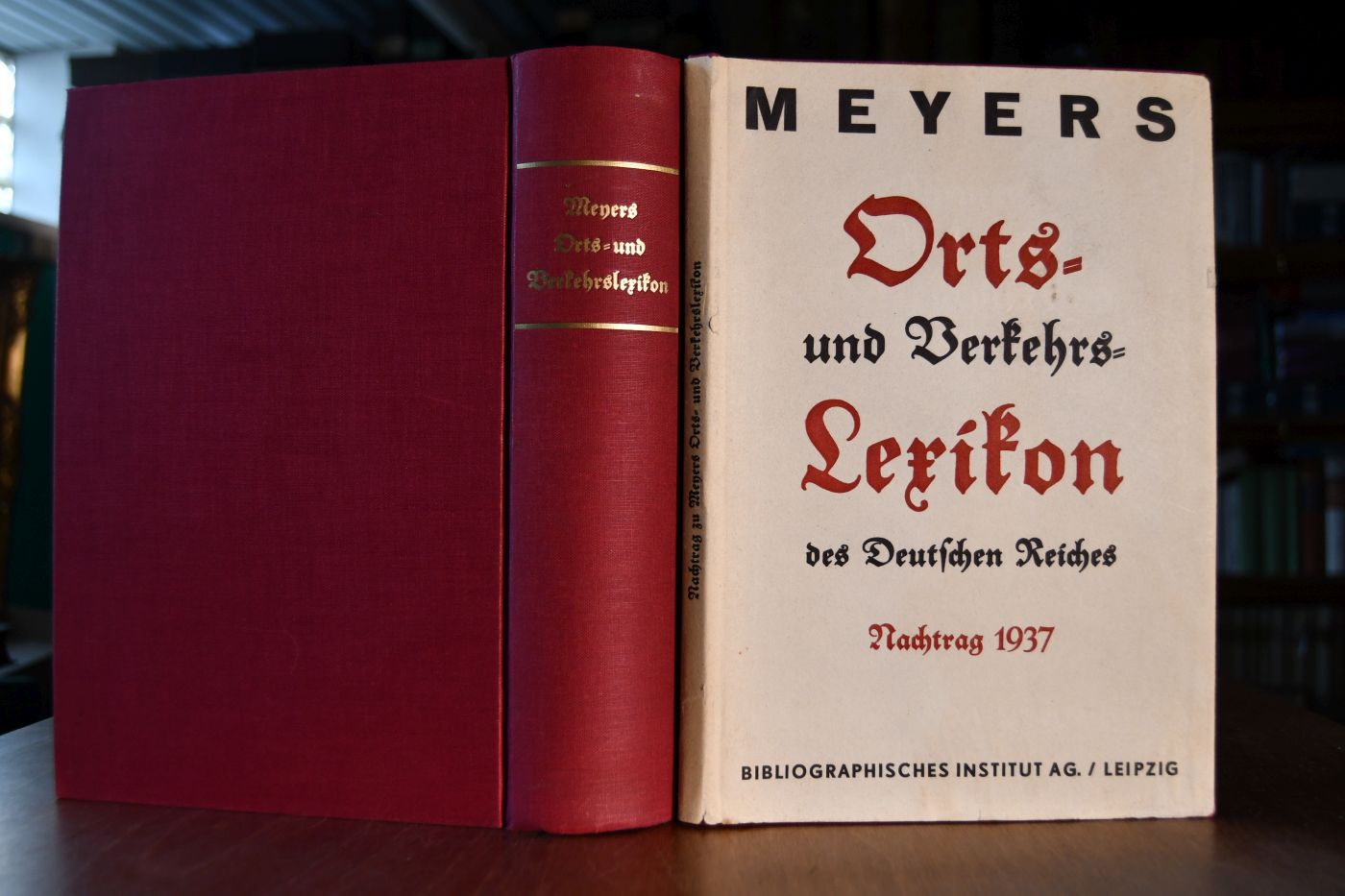 Meyers Orts- und Verkehrslexikon des Deutschen Reiches der freien Stadt Danzig und des Memelgebiets. Dabei der Nachtrag zur 6. Auflage von 1937, 88 S., feuchtigkeitsrandig.