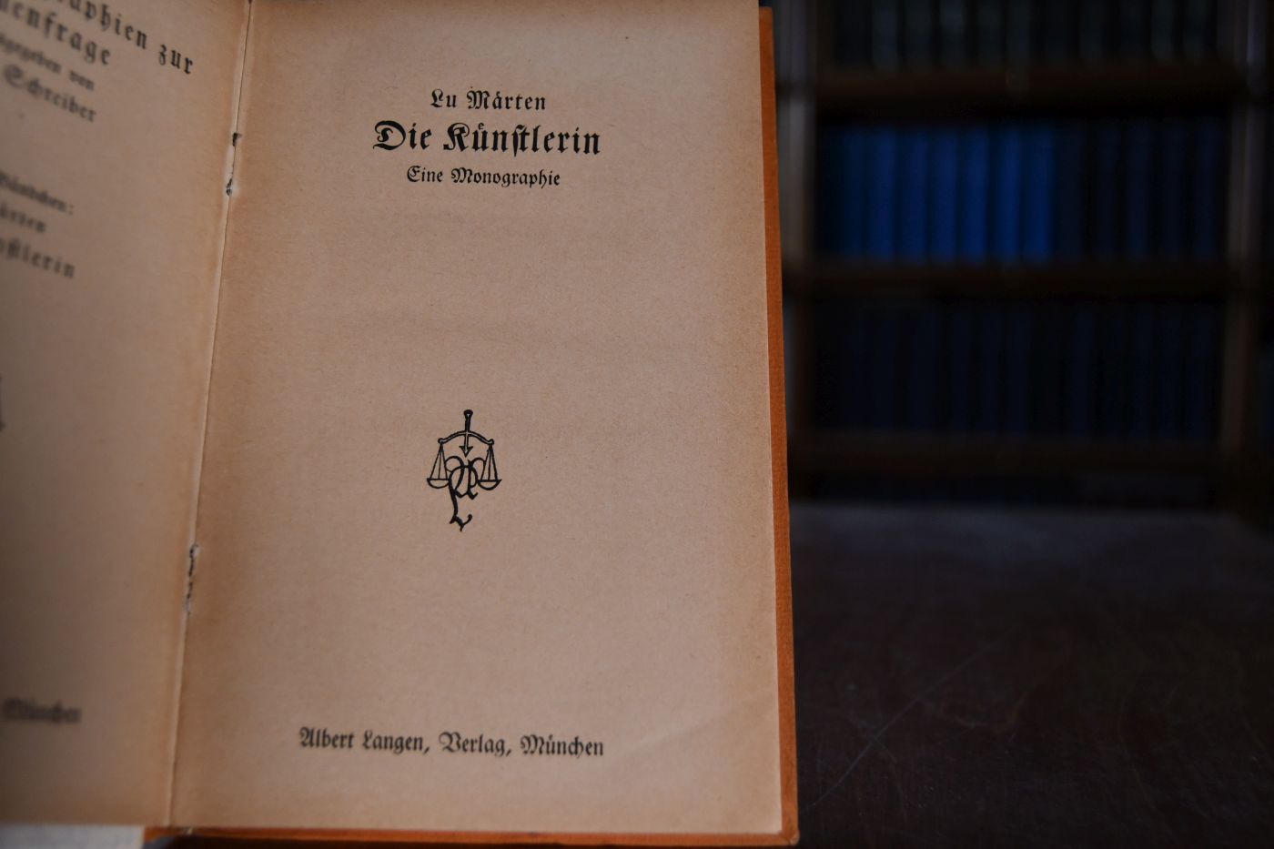 Die Künstlerin. Eine Monographie.