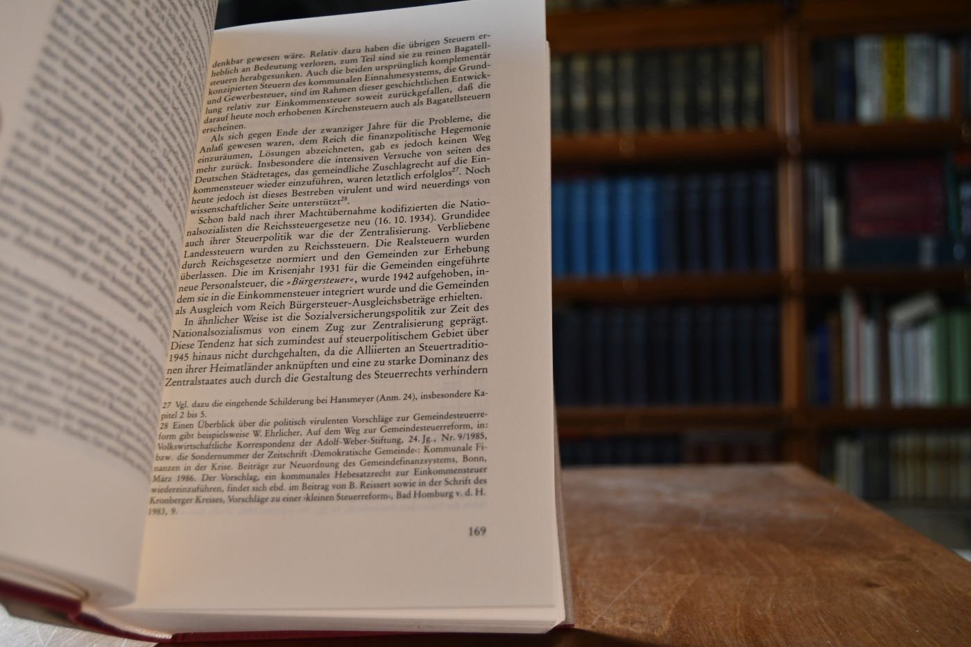 Die Finanzen der Kirche. Studien zu Struktur, Geschichte und Legitimation kirchlicher Ökonomie.