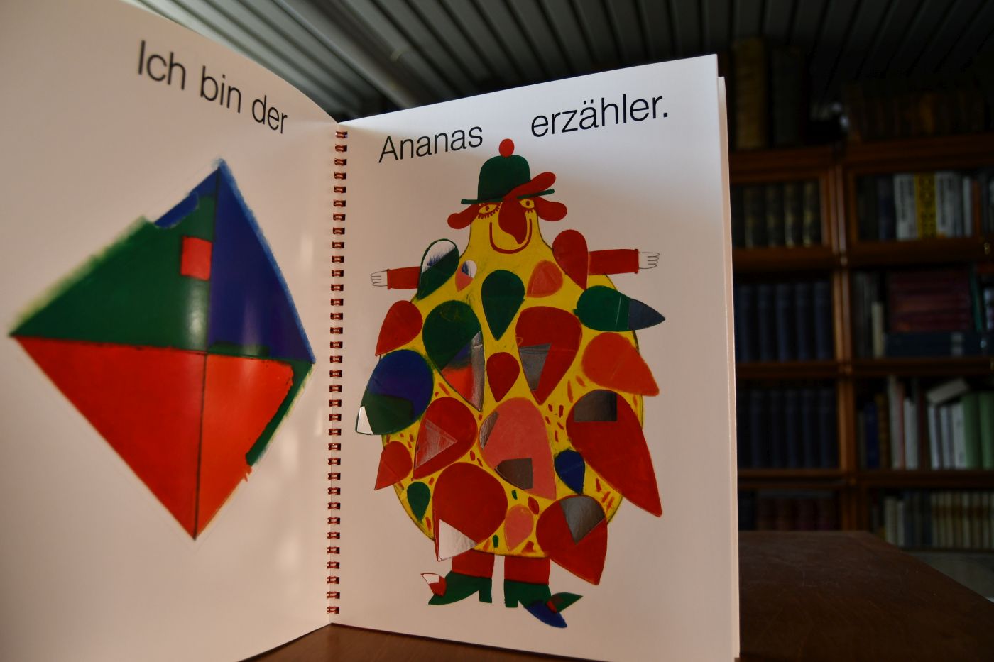 Rund und eckig ein Formenspielbuch.
