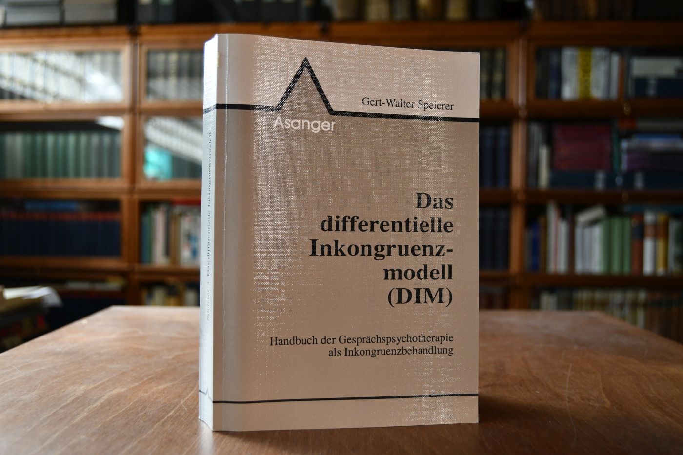 Das differentielle Inkongruenzmodell (DIM). Handbuch der Gesprächspsychotherapie als Inkongruenzbehandlung.