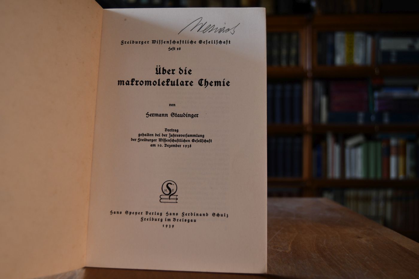 Über die makromolekulare Chemie. Vortrag gehalten bei der Jahresversammlung der Freiburger Wissenschaftlichen <Gesellschaft am 10. Dezember 1938.