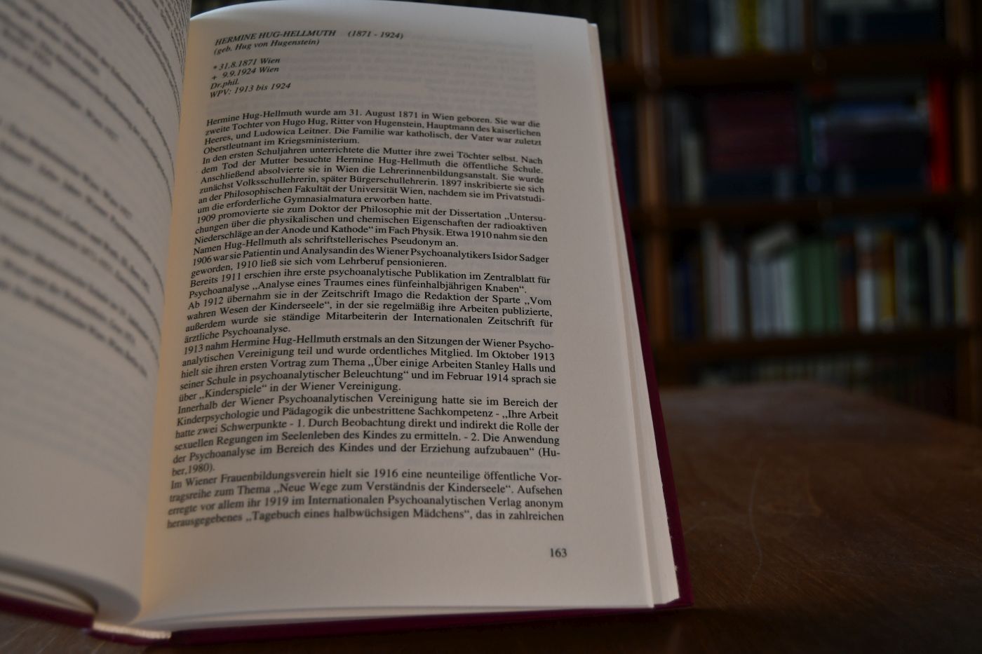 Biographisches Lexikon der Psychoanalyse. Die Mitglieder der Psychologischen Mittwoch-Gesellschaft und der Wiener Psychoanalytischen Vereinigung von 1902 - 1938.