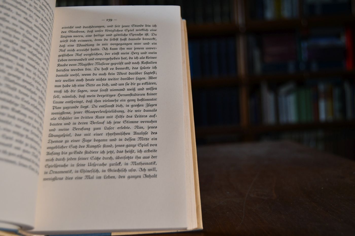 Das Glasperlenspiel. Versuch einer Lebensbeschreibung des Magister Ludi Joseph Knecht samt Knechts hinterlassenen Schriften.