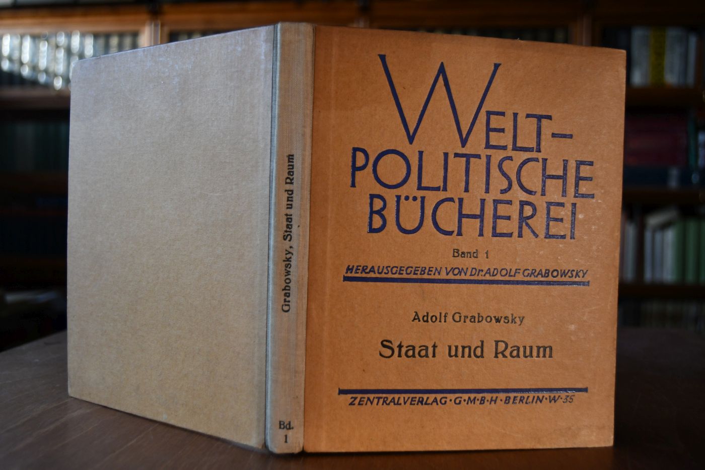 Stadt und Raum. Grundlagen räumlichen Denkens in der Weltpolitik.