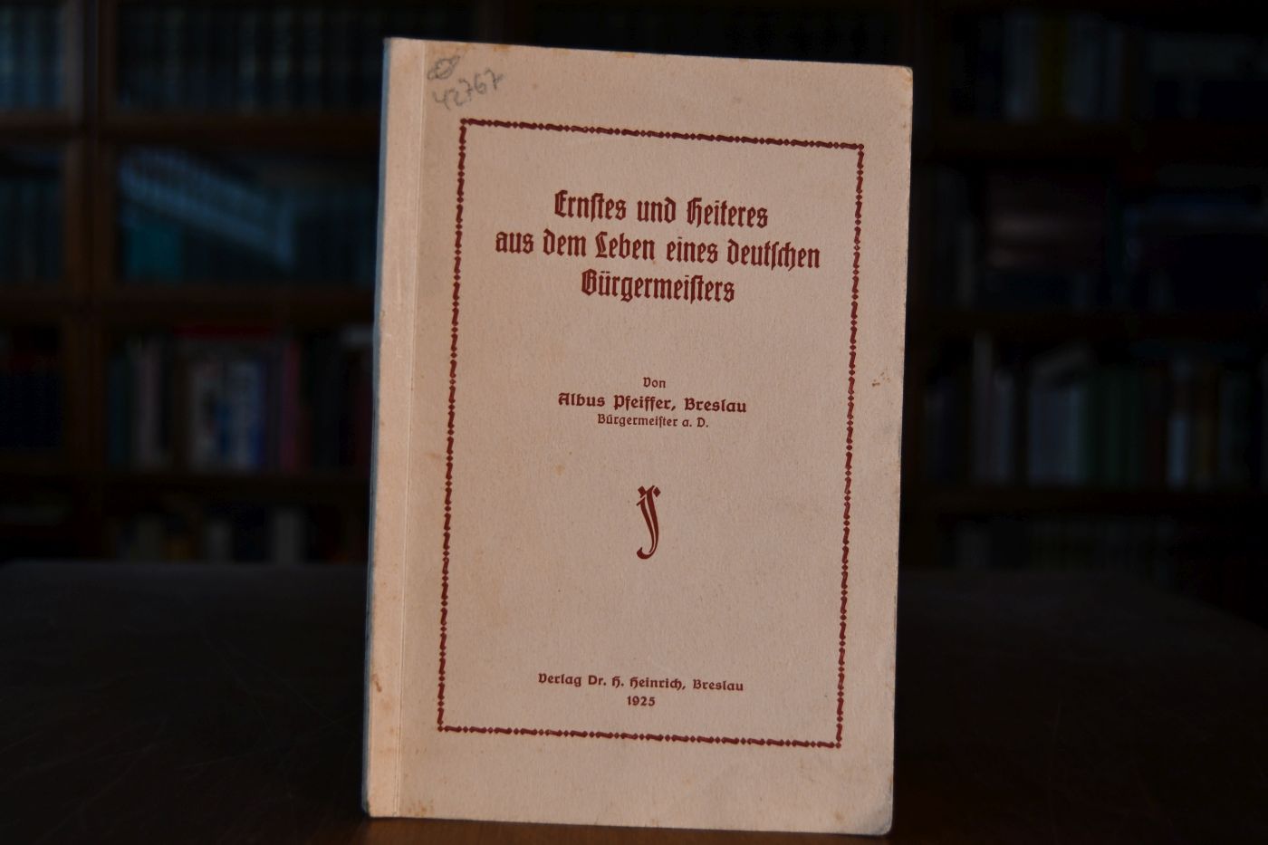 Ernstes und Heiteres aus dem Leben eines deutschen Bürgermeisters.