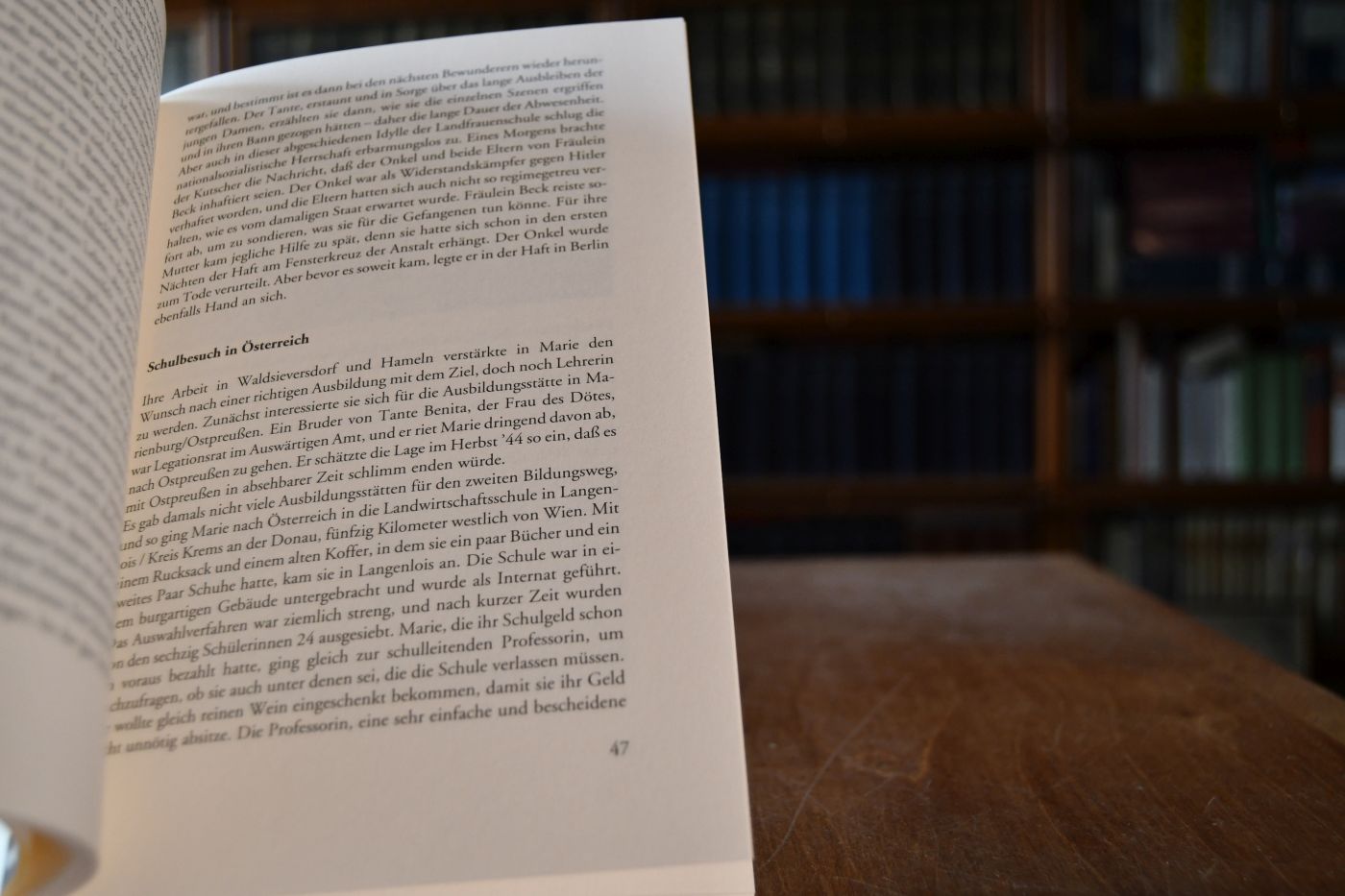 Bergcafé Reusten. Geschichte und Geschichten von Marie und Sophie Haupt. Erzählt von Christa Hahn-Haupt.