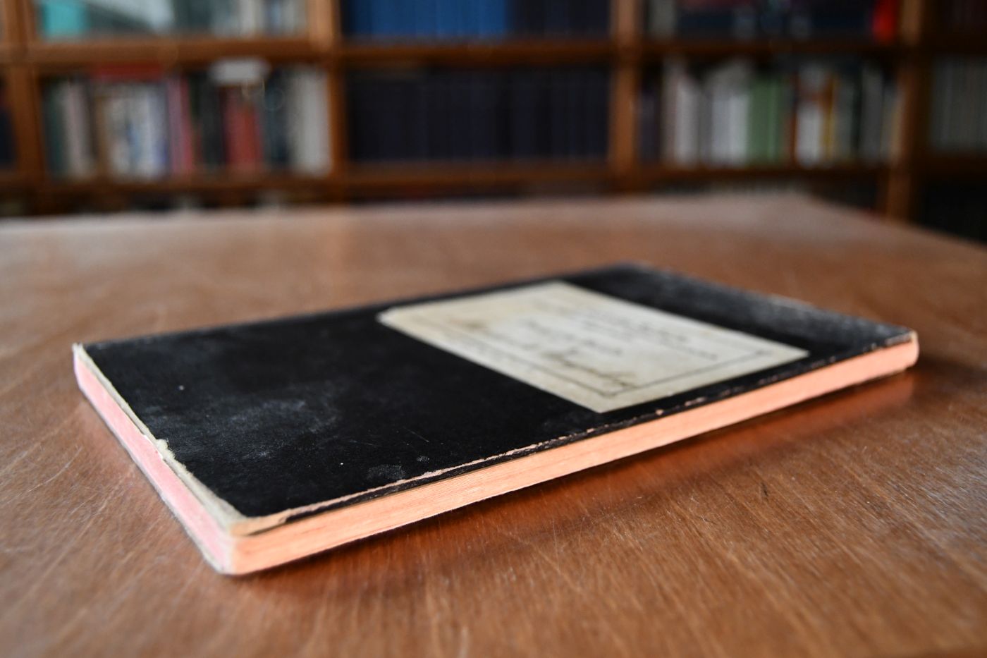 Zeugnis-Buch der Liselotte-Schule. Höhere Mädchenschule mit Mädchen-Oberschule in Mannheim für Margarete Heinzerling Tochter des Hauptlehrers Philipp J. Heinzerling. 1916-1923.