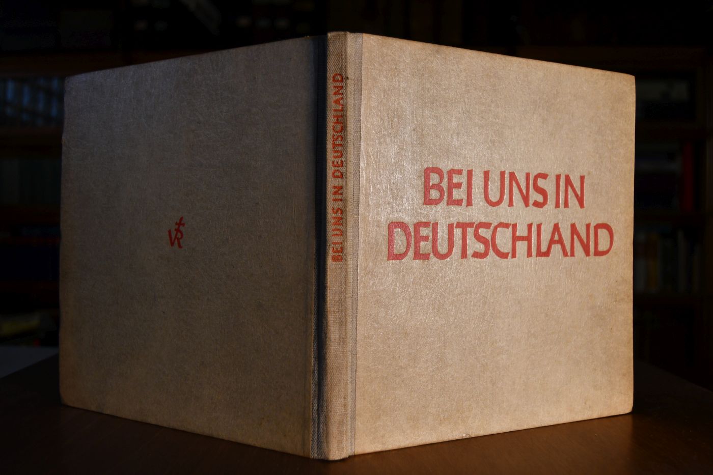 Bei uns in Deutschland. Ein Bericht.