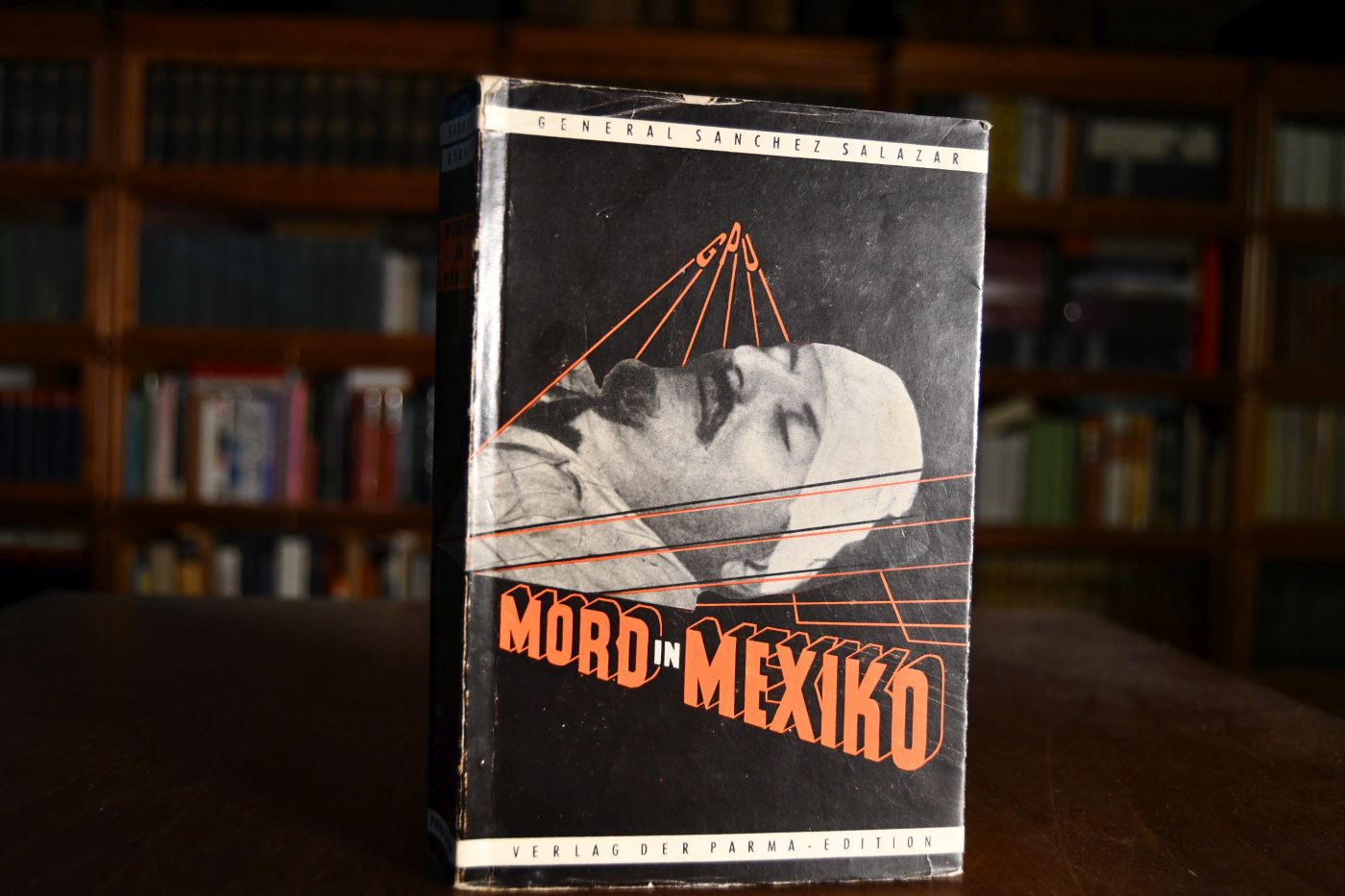 Mord in Mexiko. Die Ermordung Leo Trotzki`s - ein Musterbeispiel des politischen Verbrechens.